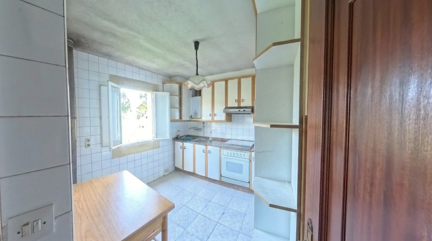 Imagen 1 Casa en venta en Santiago De Compostela / Muy próximo al Hospital Clínico