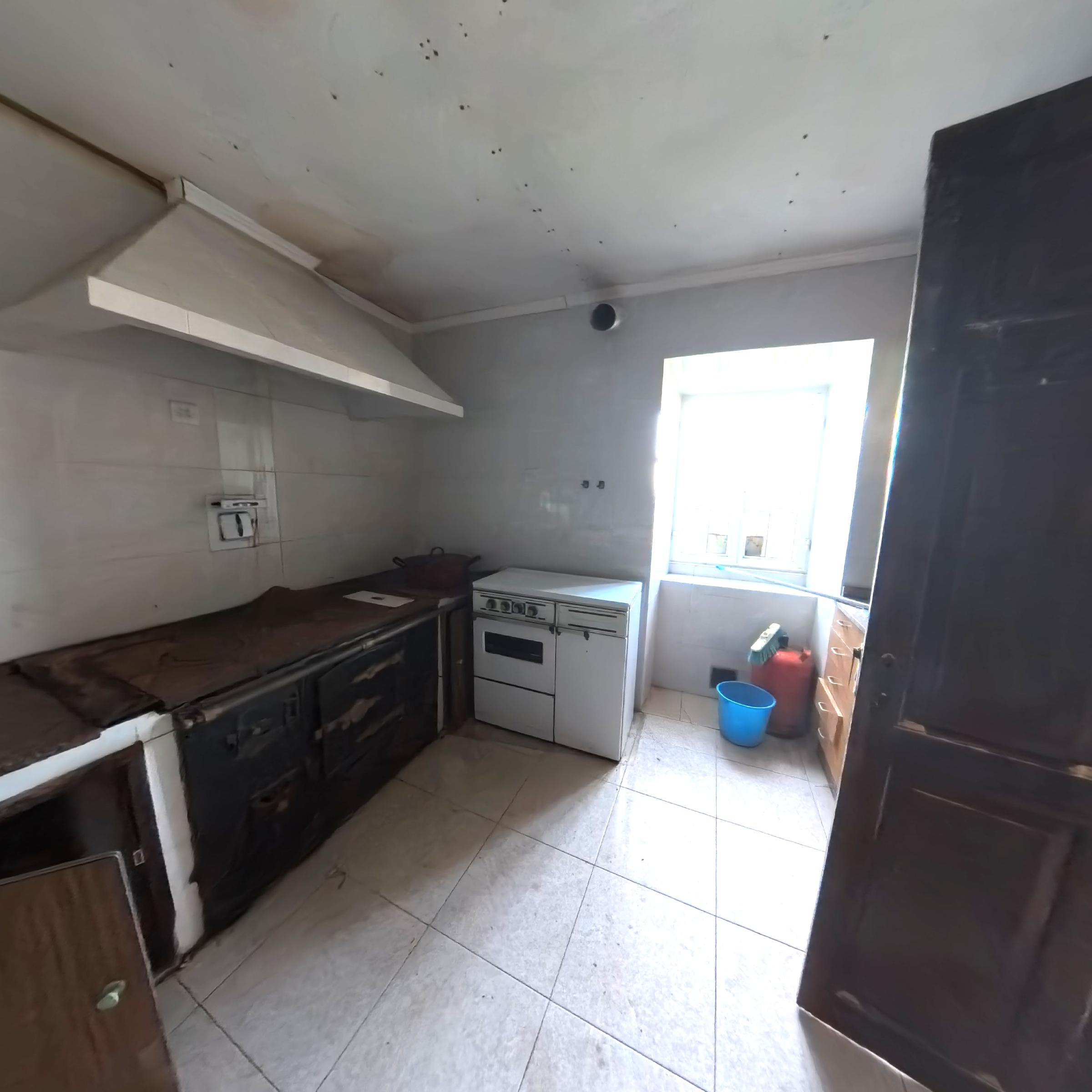 Imagen 2 Casa en venta en Santiago De Compostela / Cerca de la Iglesia de Calo