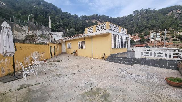 Imagen 5 Inmueble 299874 - Casa Aislada en venta en Vallirana / Ubicada en calle Maladeta, en Vallirana.