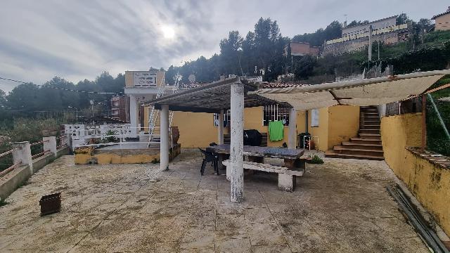 Imagen 1 Inmueble 299874 - Casa Aislada en venta en Vallirana / Ubicada en calle Maladeta, en Vallirana.