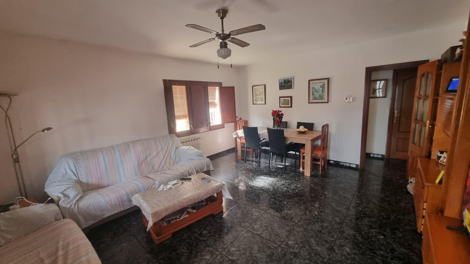 Imagen 16 Casa Aislada en venta en Vallirana / Ubicada en calle Maladeta, en Vallirana.