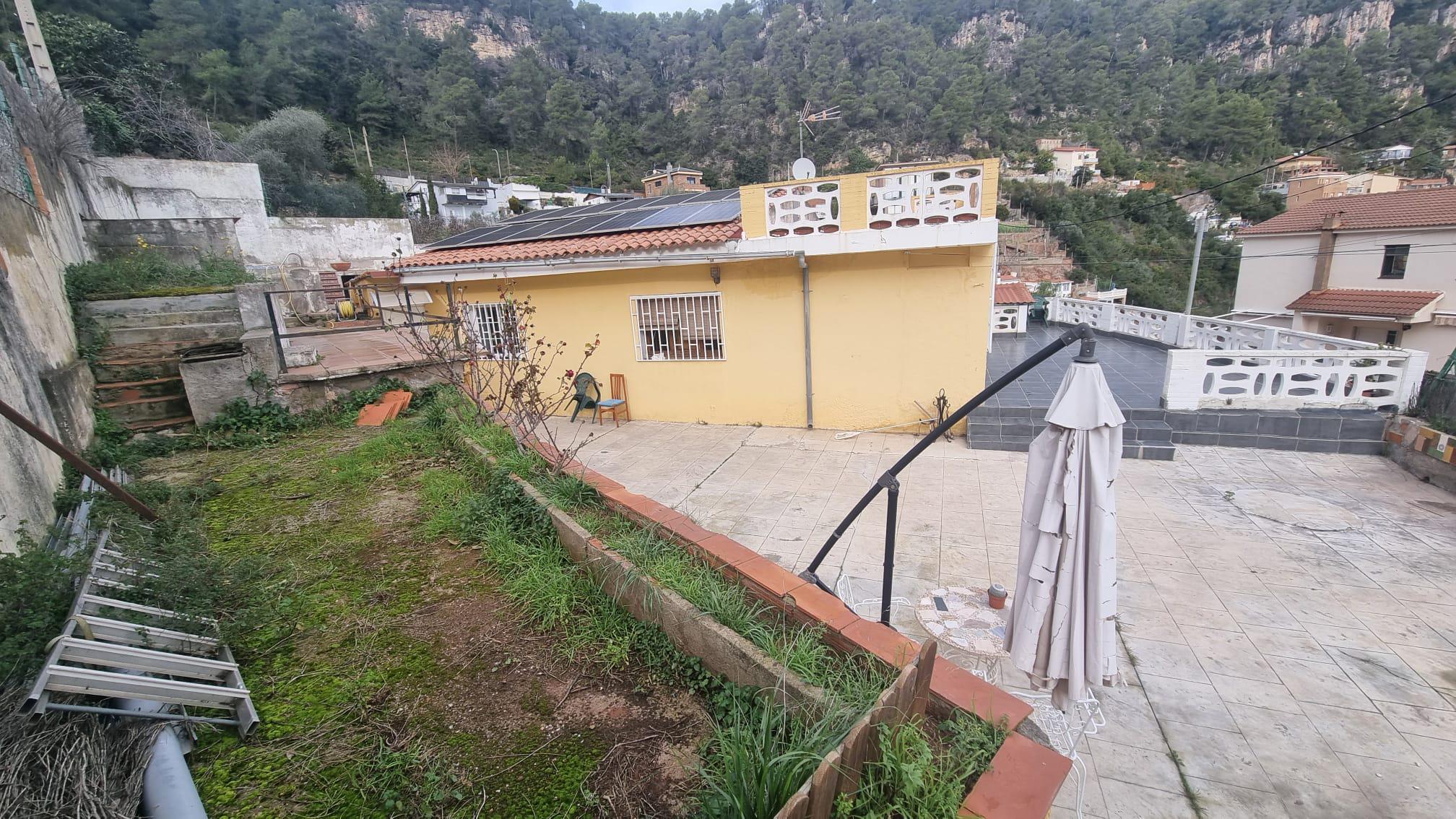 Imagen 6 Casa Aislada en venta en Vallirana / Ubicada en calle Maladeta, en Vallirana.