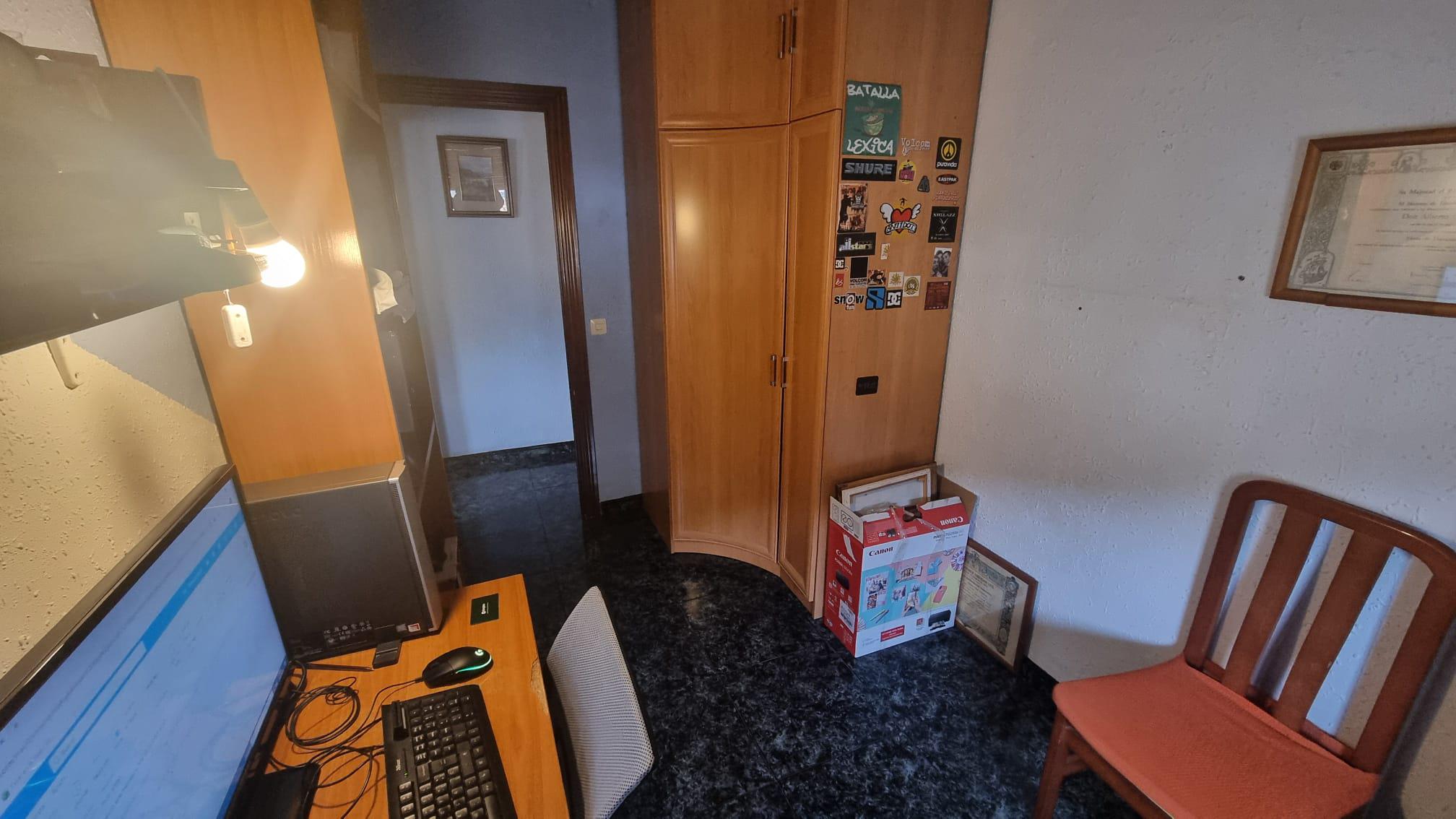 Imagen 25 Casa Aislada en venta en Vallirana / Ubicada en calle Maladeta, en Vallirana.