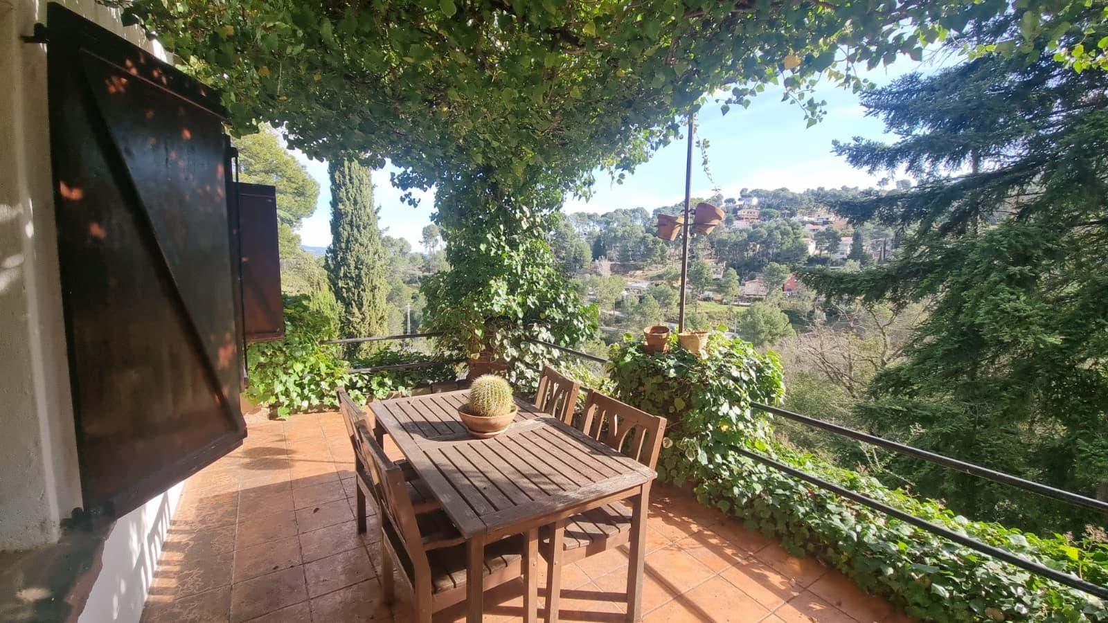 Imagen 10 Casa Aislada en venta en Castellví De Rosanes / A 2 minutos de  Ap-7 y 5 minutos de A-2.