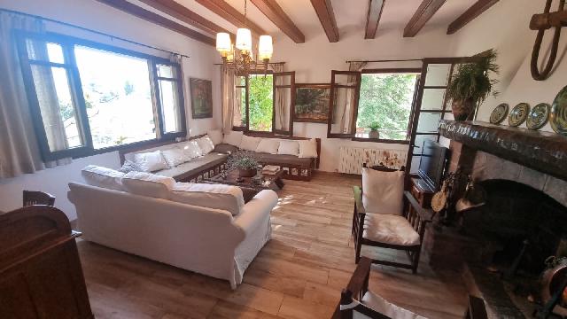 Imagen 6 Inmueble 300415 - Casa Aislada en venta en Castellví De Rosanes / A 2 minutos de  Ap-7 y 5 minutos de A-2.