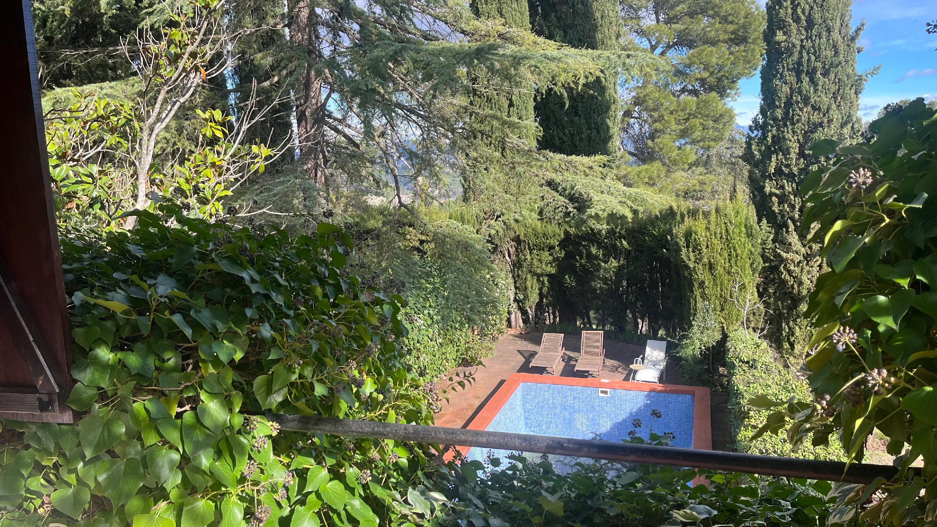 Imagen 14 Casa Aislada en venta en Castellví De Rosanes / A 2 minutos de  Ap-7 y 5 minutos de A-2.