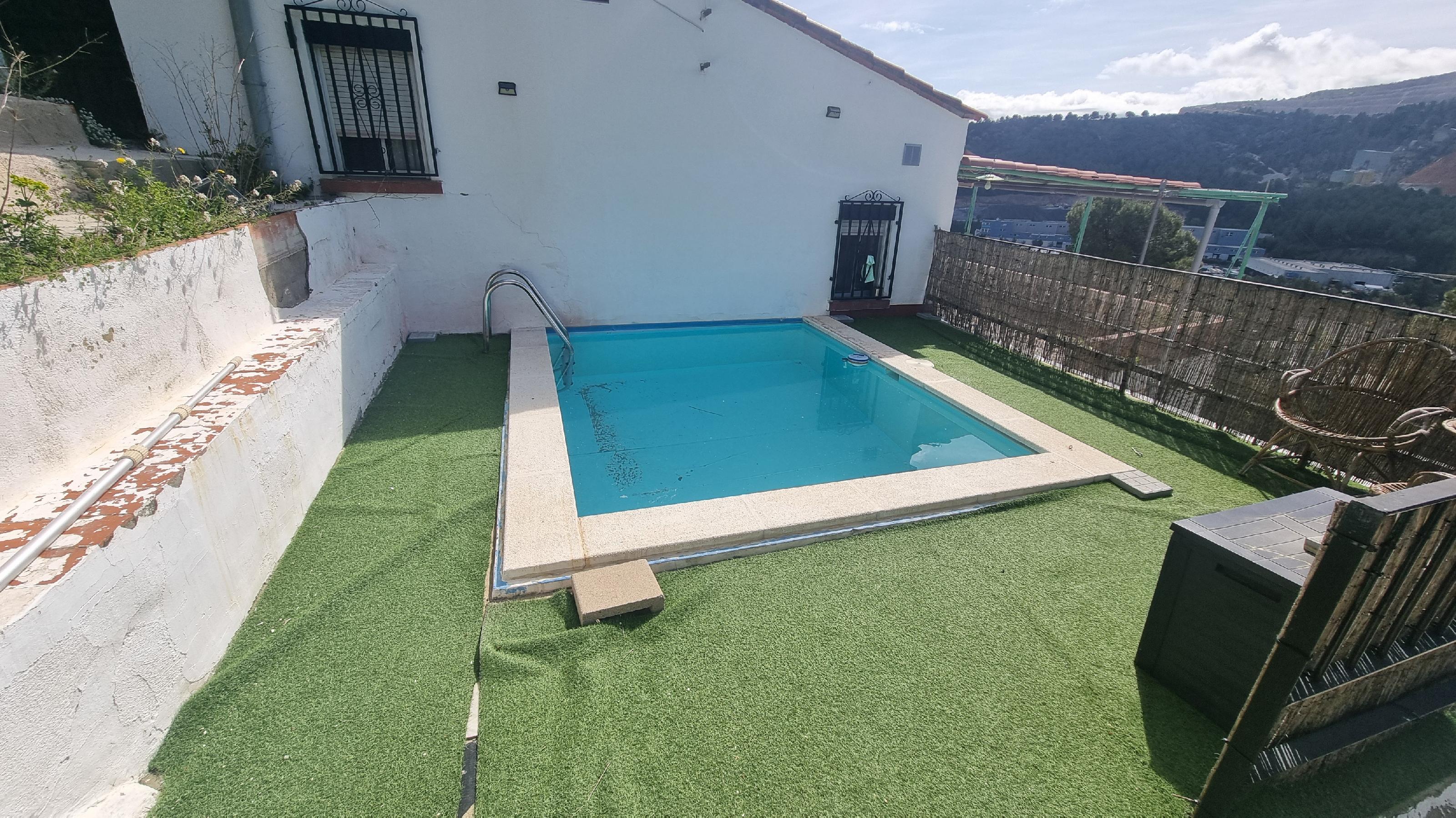 Imagen 8 Casa Aislada en venta en Vallirana / A 10 minutos de la autovía A-2