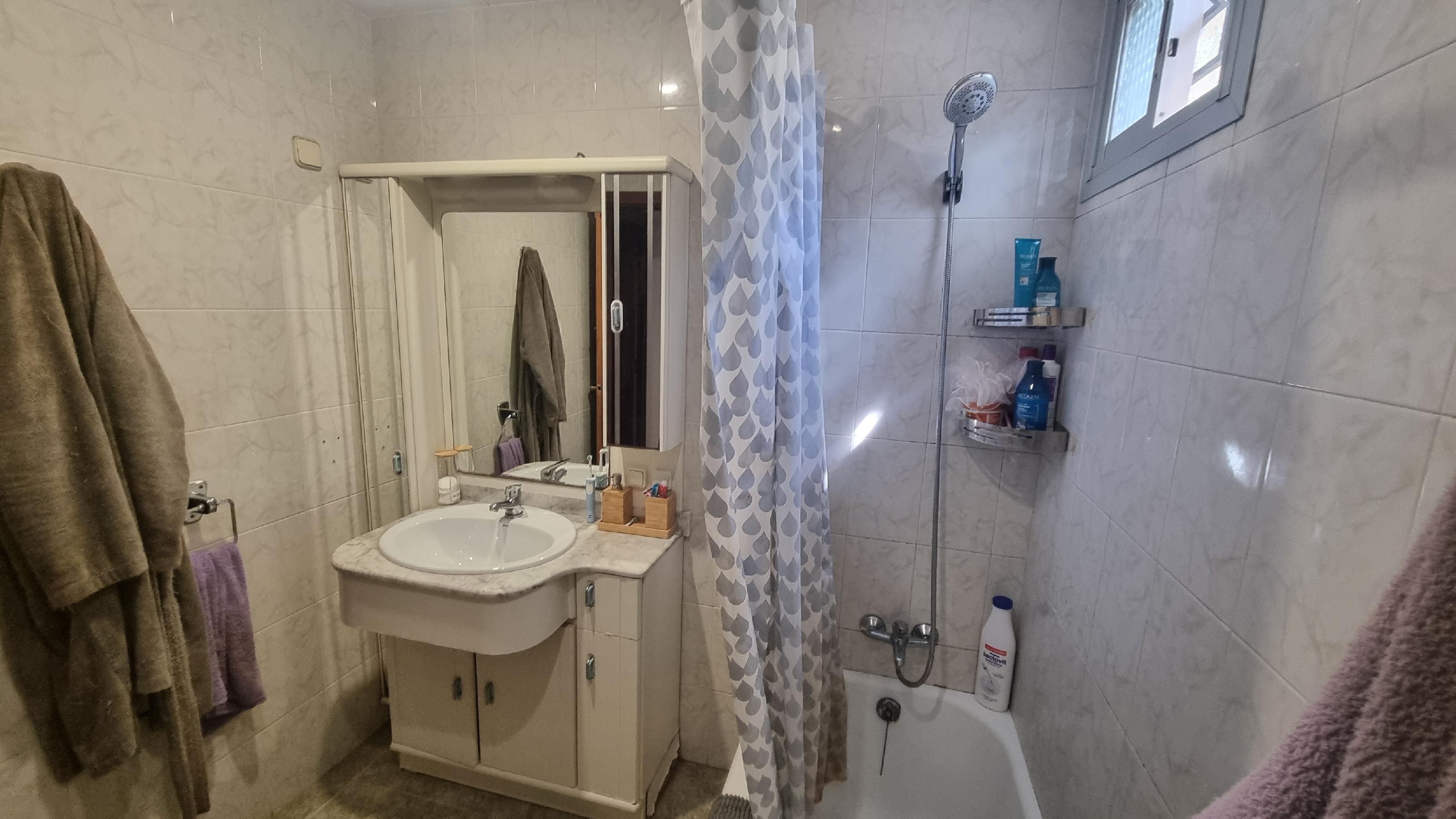 Imagen 32 Casa Pareada en venta en Vallirana / A 10 minutos de la autovía A-2