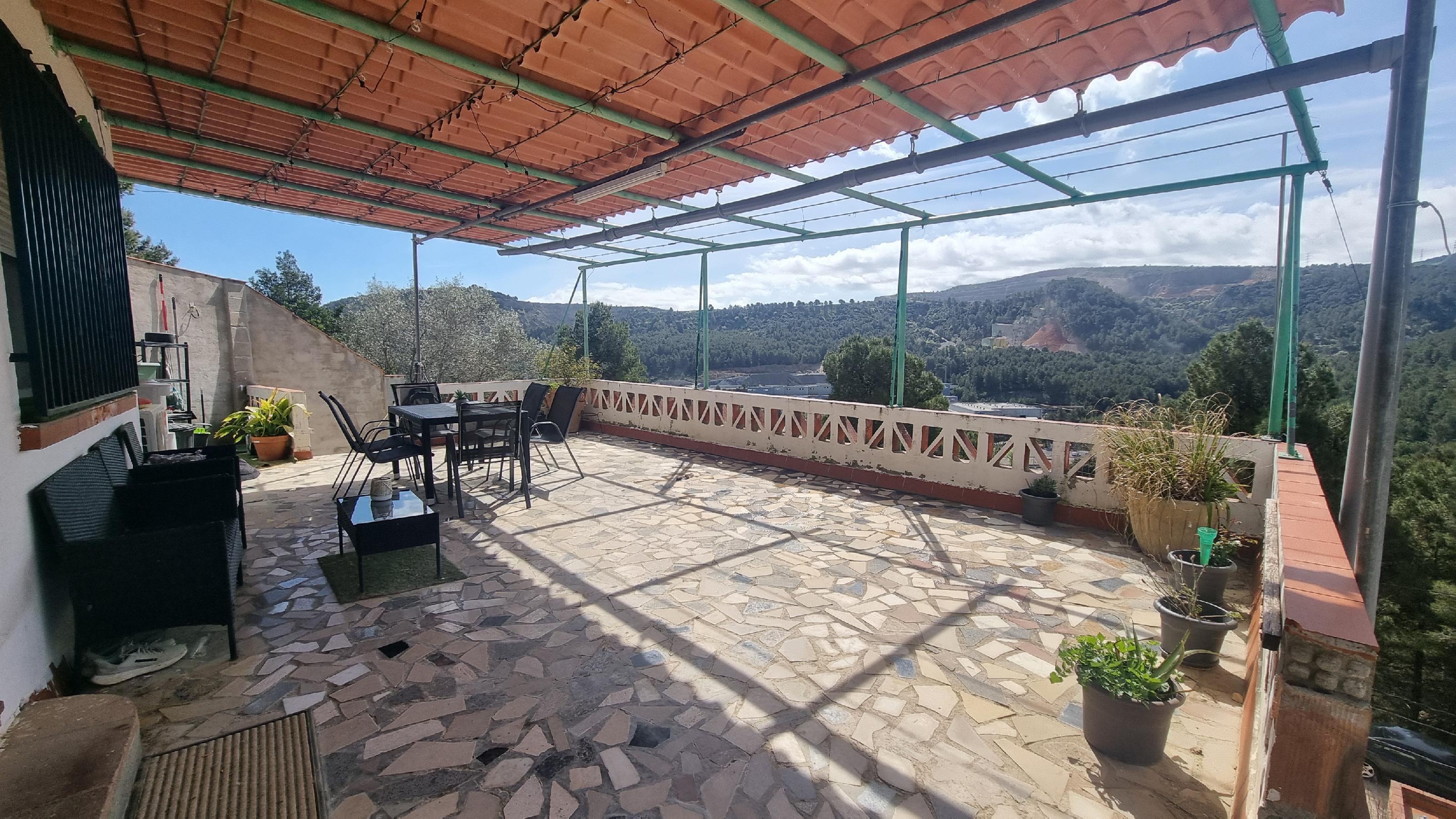 Imagen 3 Casa Pareada en venta en Vallirana / A 10 minutos de la autovía A-2