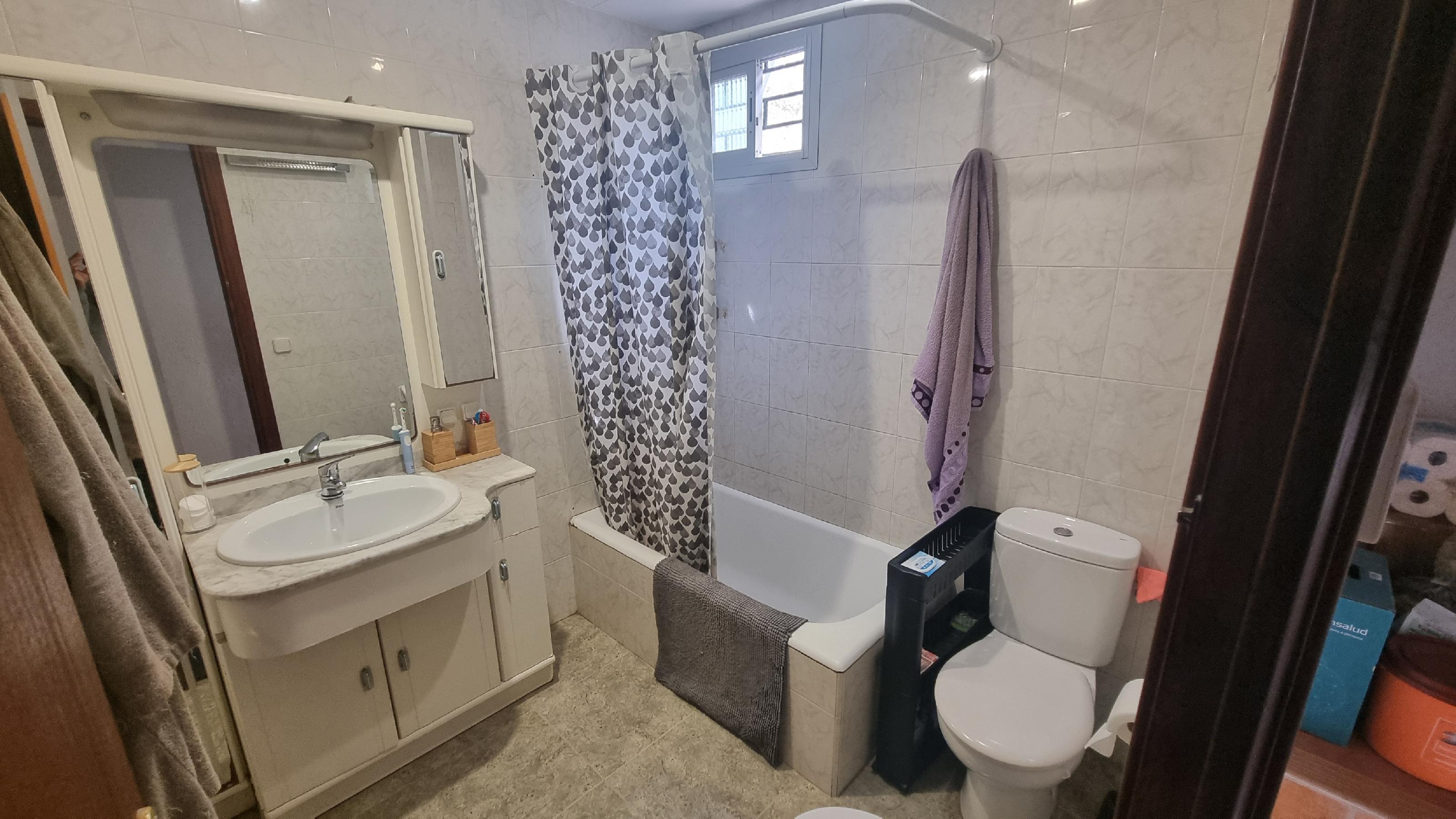 Imagen 34 Casa Pareada en venta en Vallirana / A 10 minutos de la autovía A-2