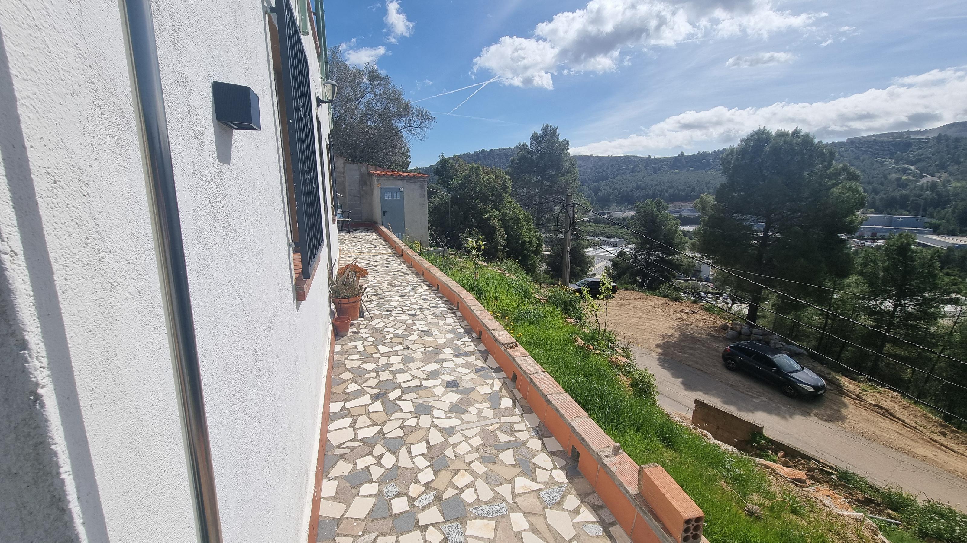 Imagen 10 Casa Pareada en venta en Vallirana / A 10 minutos de la autovía A-2