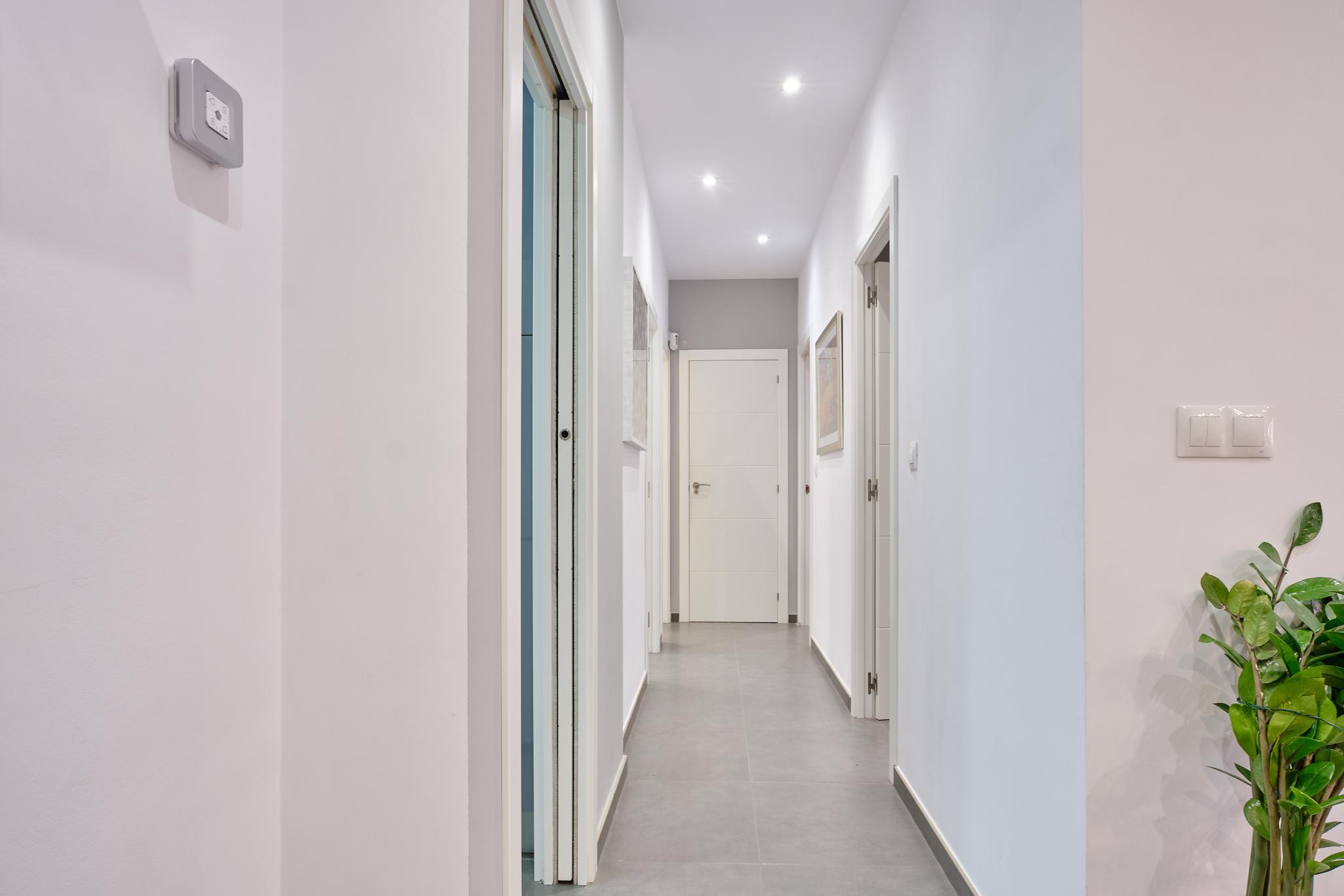 Imagen 10 Piso en venta en Alicante/alacant / Cerca de la calle de Las Setas