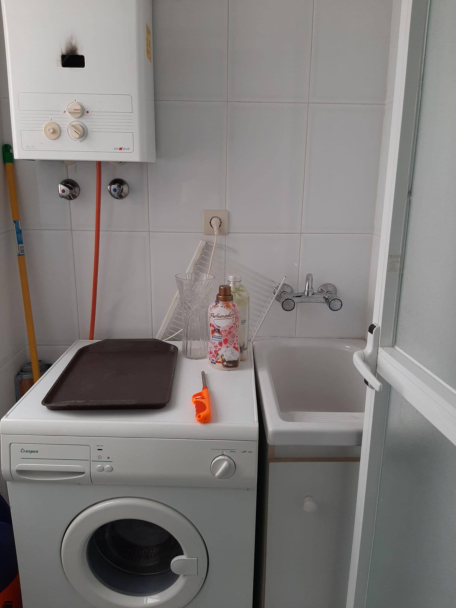 Imagen 4 Apto. Playa en venta en Almuñécar / Calle Baracoa, Edificio Miramar