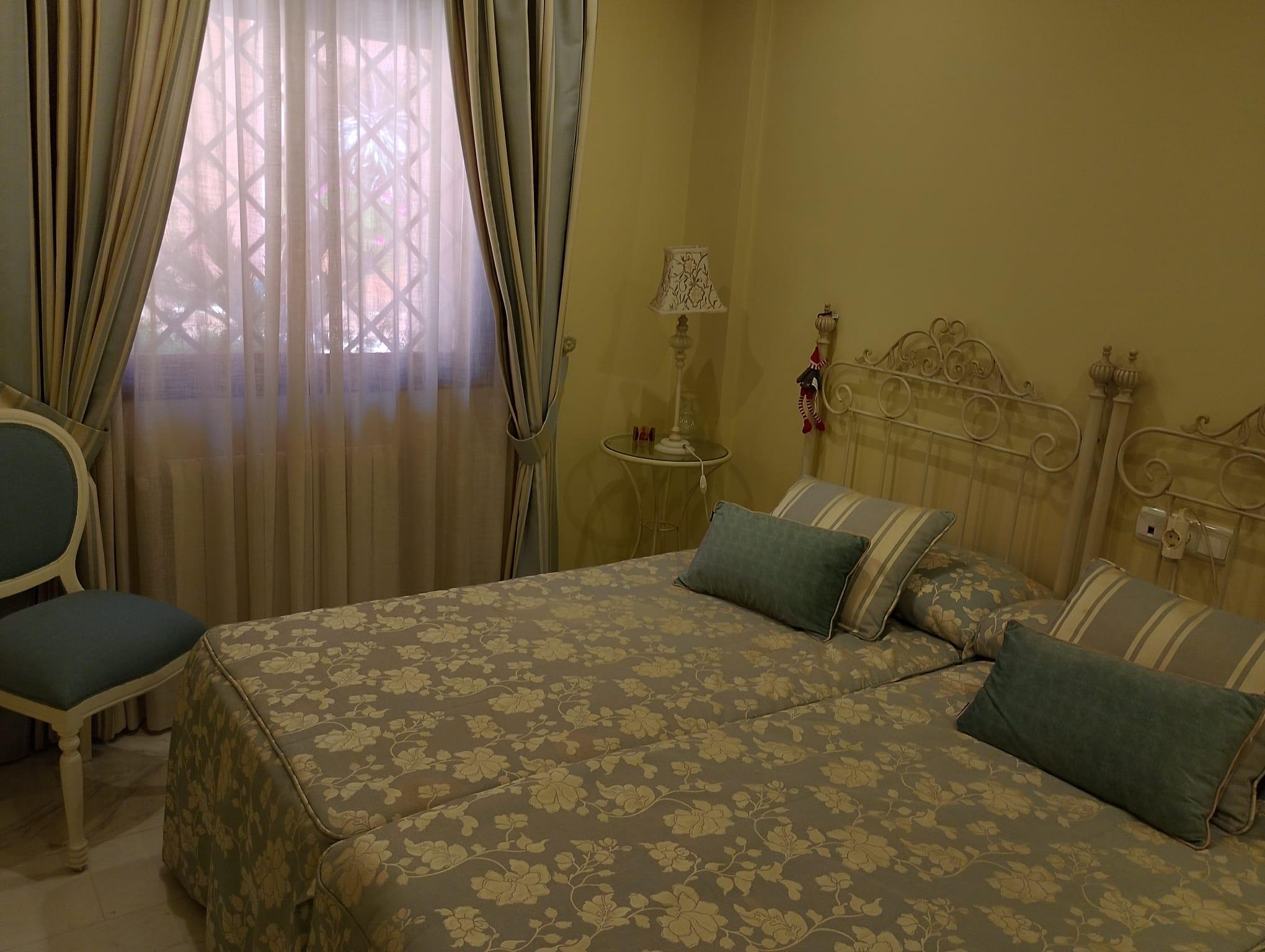 Imagen 1 Casa Pareada en venta en Motril / Calle Rector j dios lopez gonzalez,52