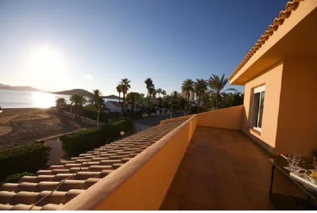 Imagen 2 Inmueble 301904 - Casa Aislada en venta en Cartagena / Cala del Pino en primera linea 