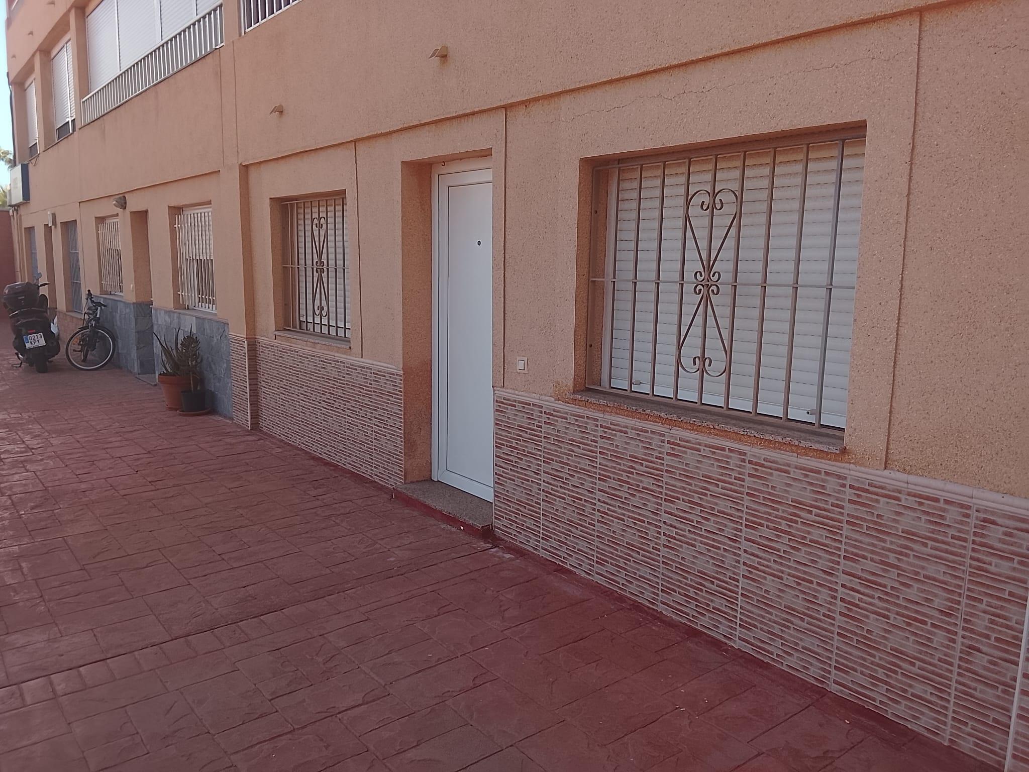 Imagen 2 Planta Baja en venta en Cartagena / Cerca al Hotel Los Delfines