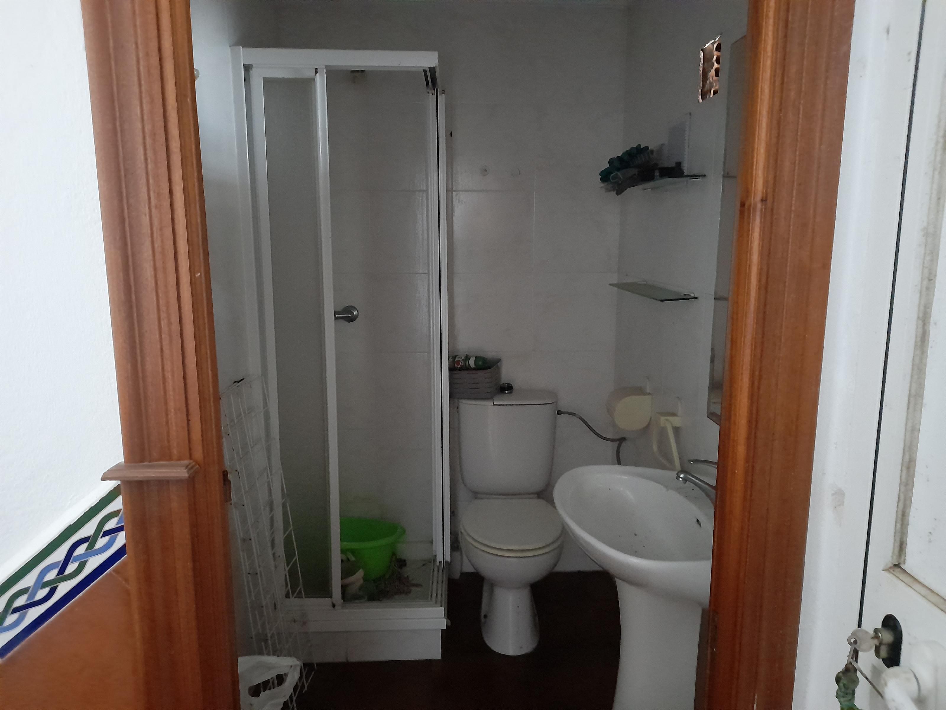 Imagen 8 Casa Adosada en venta en Arcos De La Frontera / Situado muy cerca del restaurante El Nuevo...