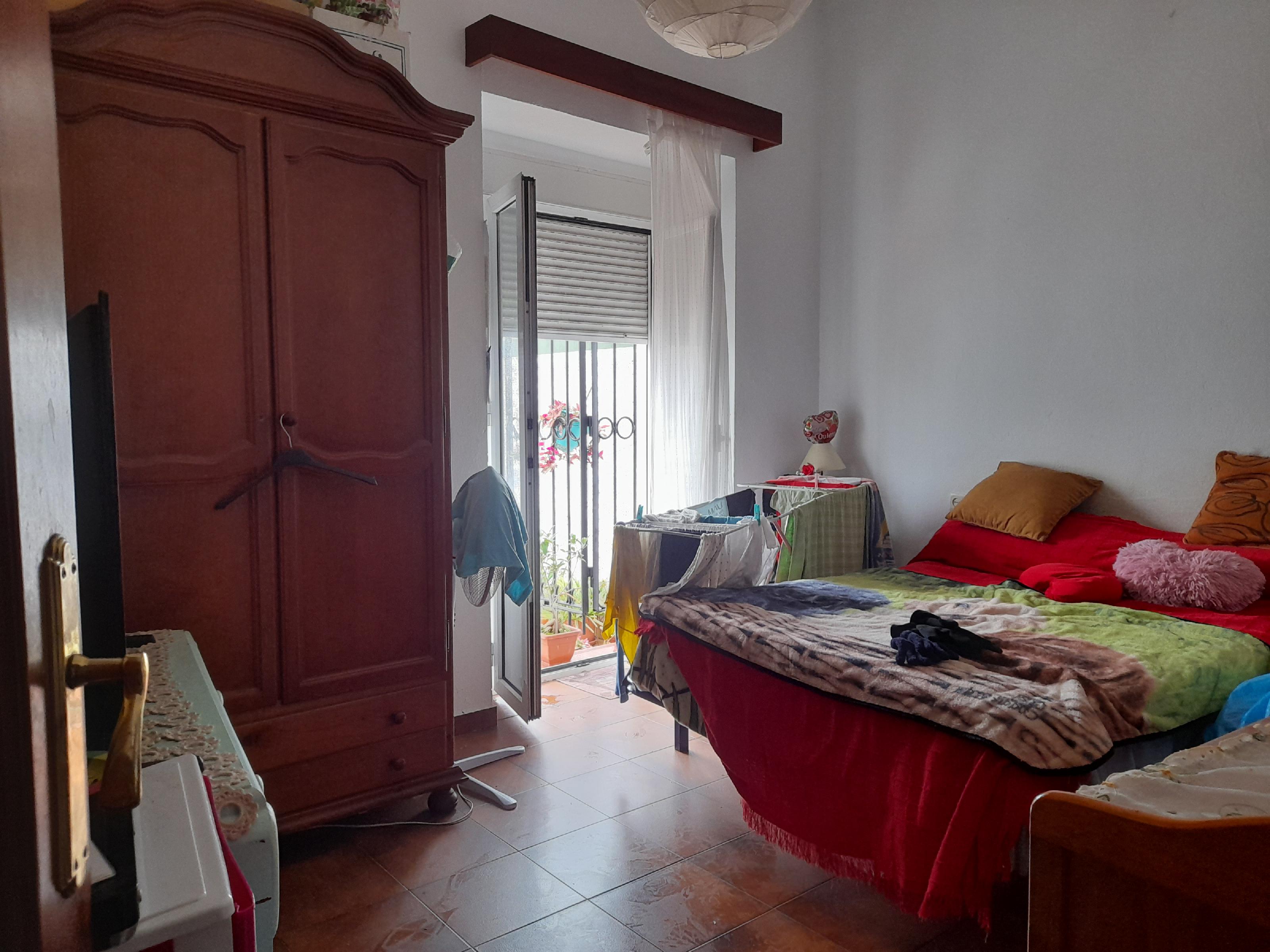 Imagen 18 Casa Adosada en venta en Arcos De La Frontera / Situado muy cerca del restaurante El Nuevo...