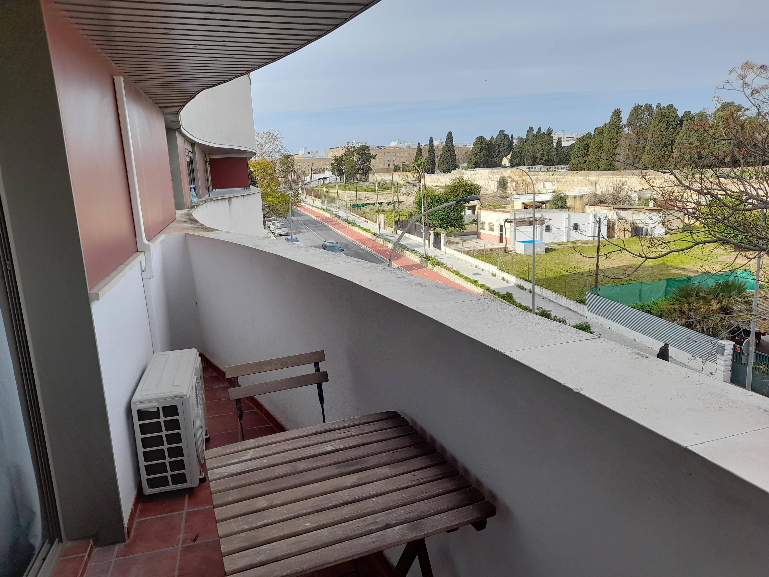 Imagen 12 Apartamento en venta en Puerto De Santa María El / Ubicado muy cerca de la Pza. de la es...