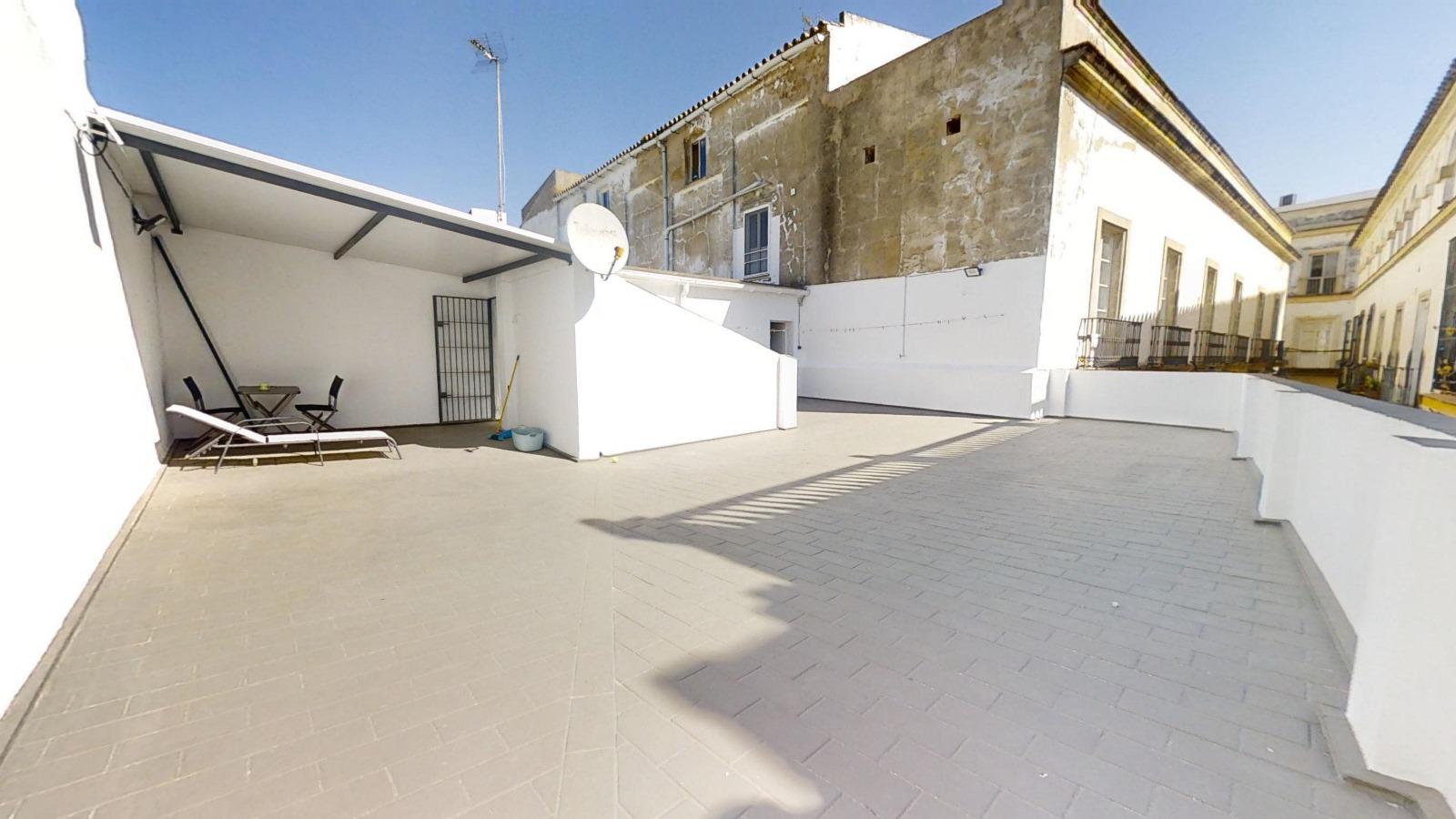 Imagen 19 Casa en venta en Jerez De La Frontera / A pocos metros de  la Pza Plateros y Pza San Marcos