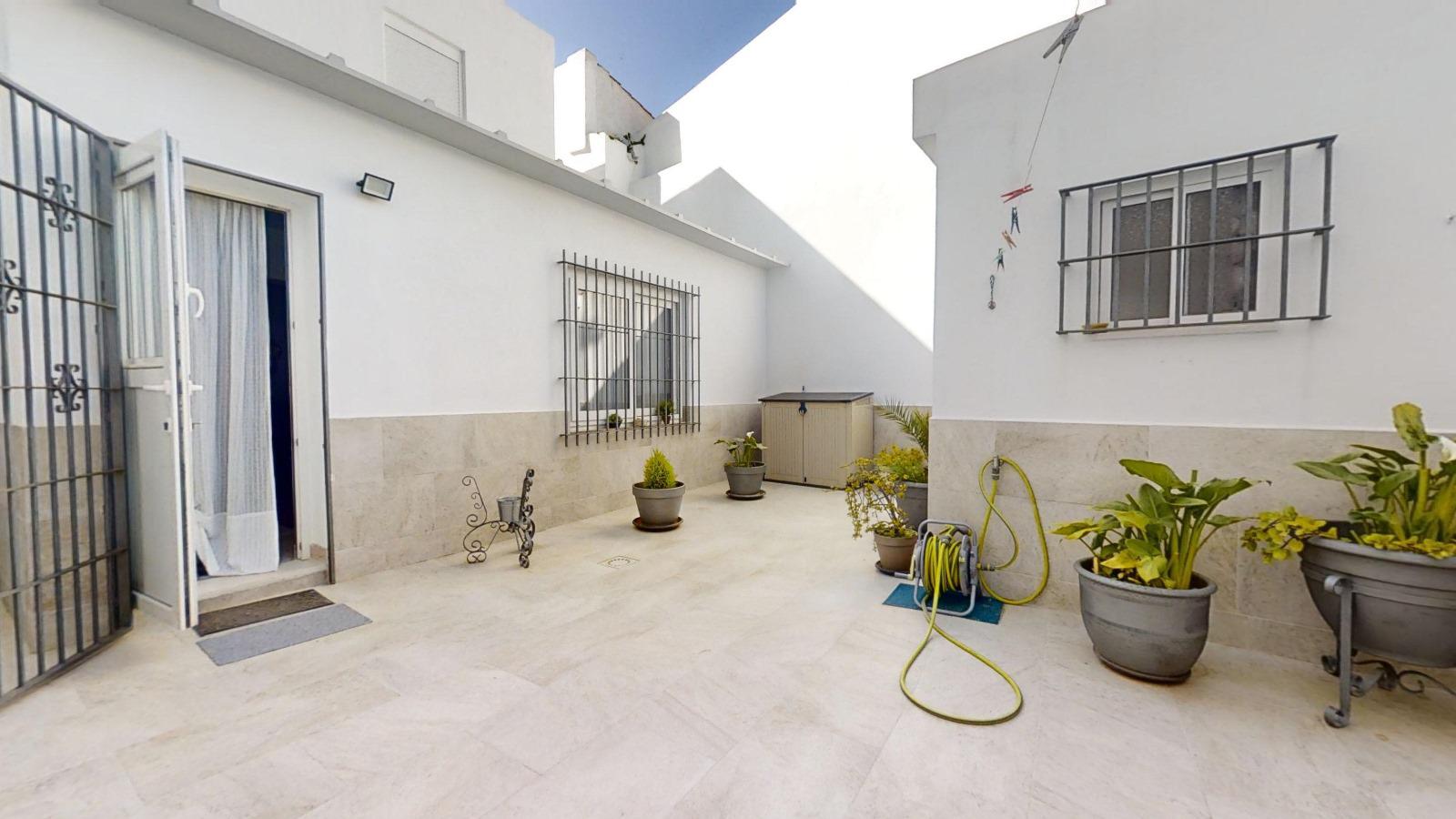 Imagen 23 Casa en venta en Jerez De La Frontera / A pocos metros de  la Pza Plateros y Pza San Marcos