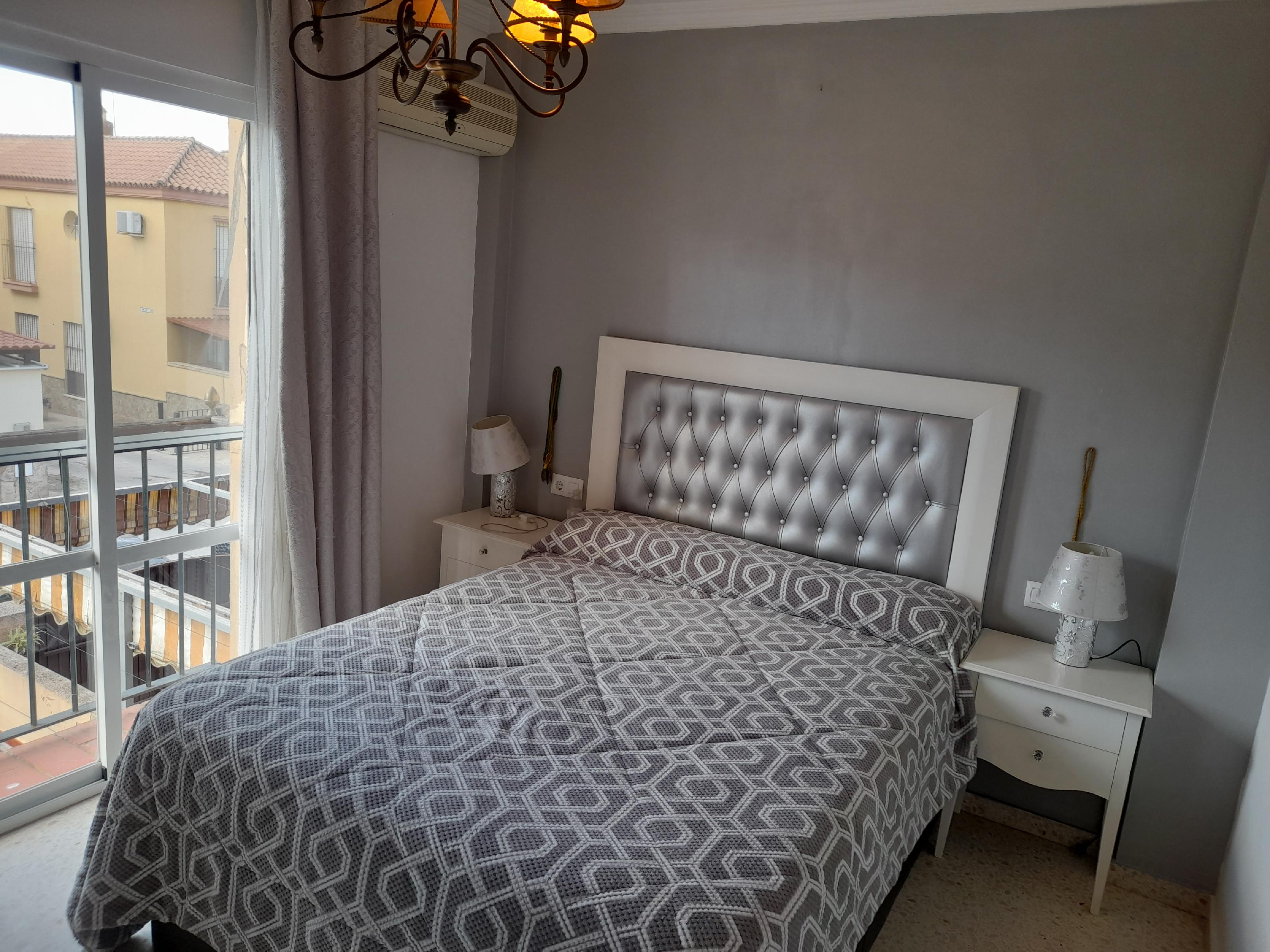 Imagen 3 Casa Adosada en venta en Sanlúcar De Barrameda / Muy cerca de la plaza de toros 