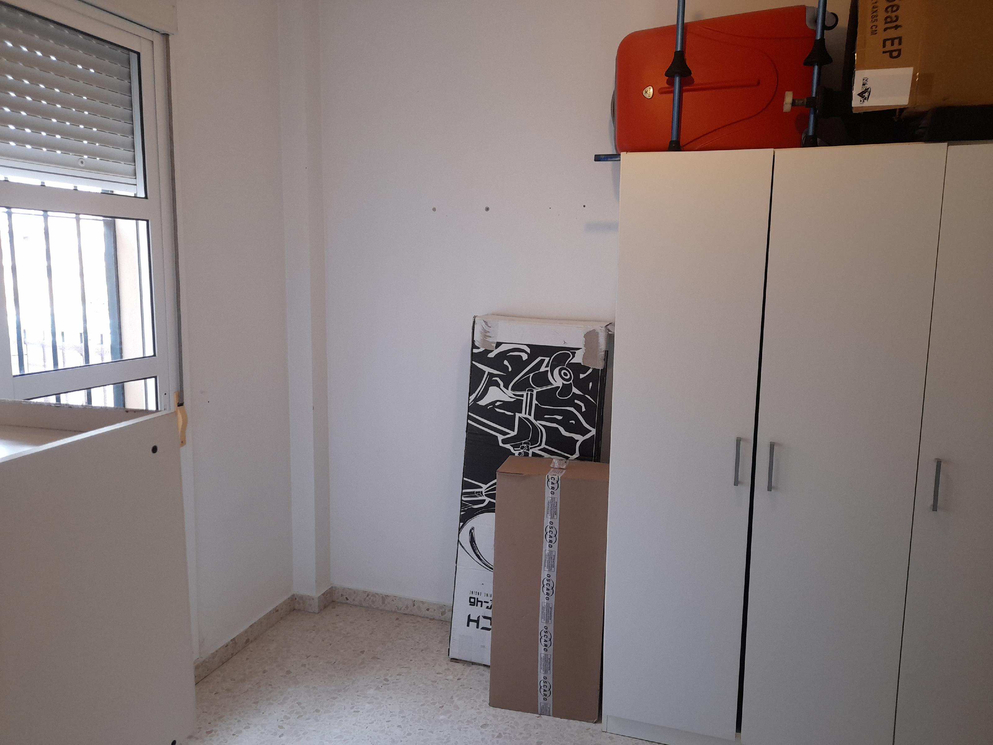 Imagen 18 Casa Adosada en venta en Sanlúcar De Barrameda / Muy cerca de la plaza de toros 