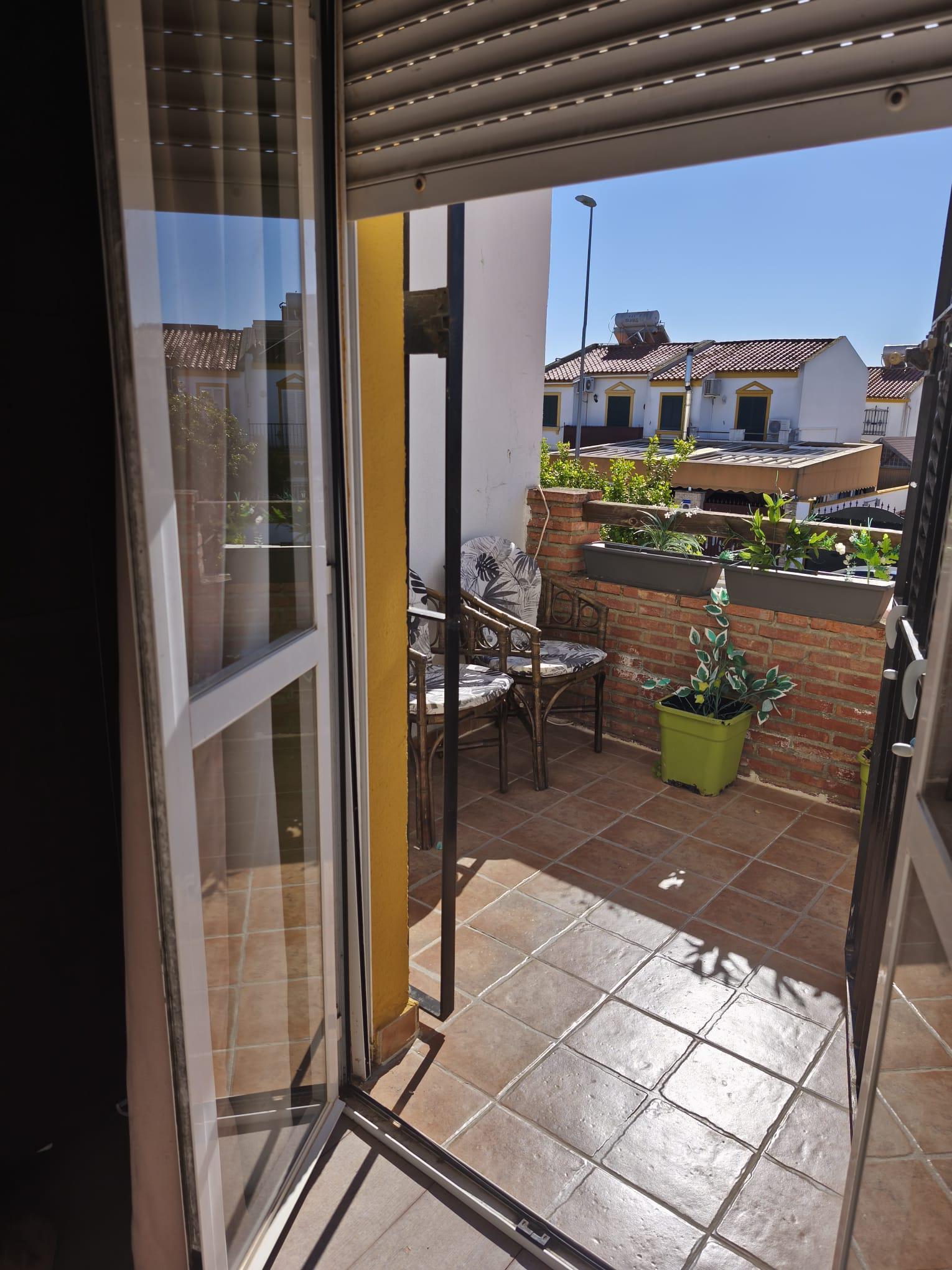 Imagen 10 Casa Adosada en venta en Jerez De La Frontera / Muy cerca del campo de futbol de San Jose ...