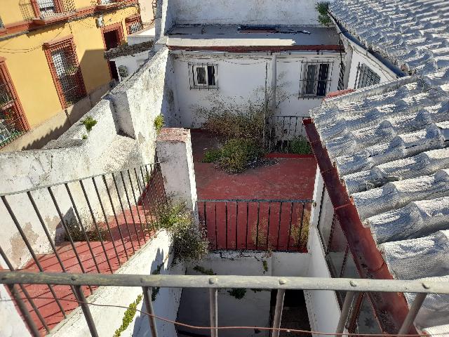 Imagen 1 Inmueble 302852 - Casa Adosada en venta en Jerez De La Frontera / A 300 metros de la Plaza de las Angustias