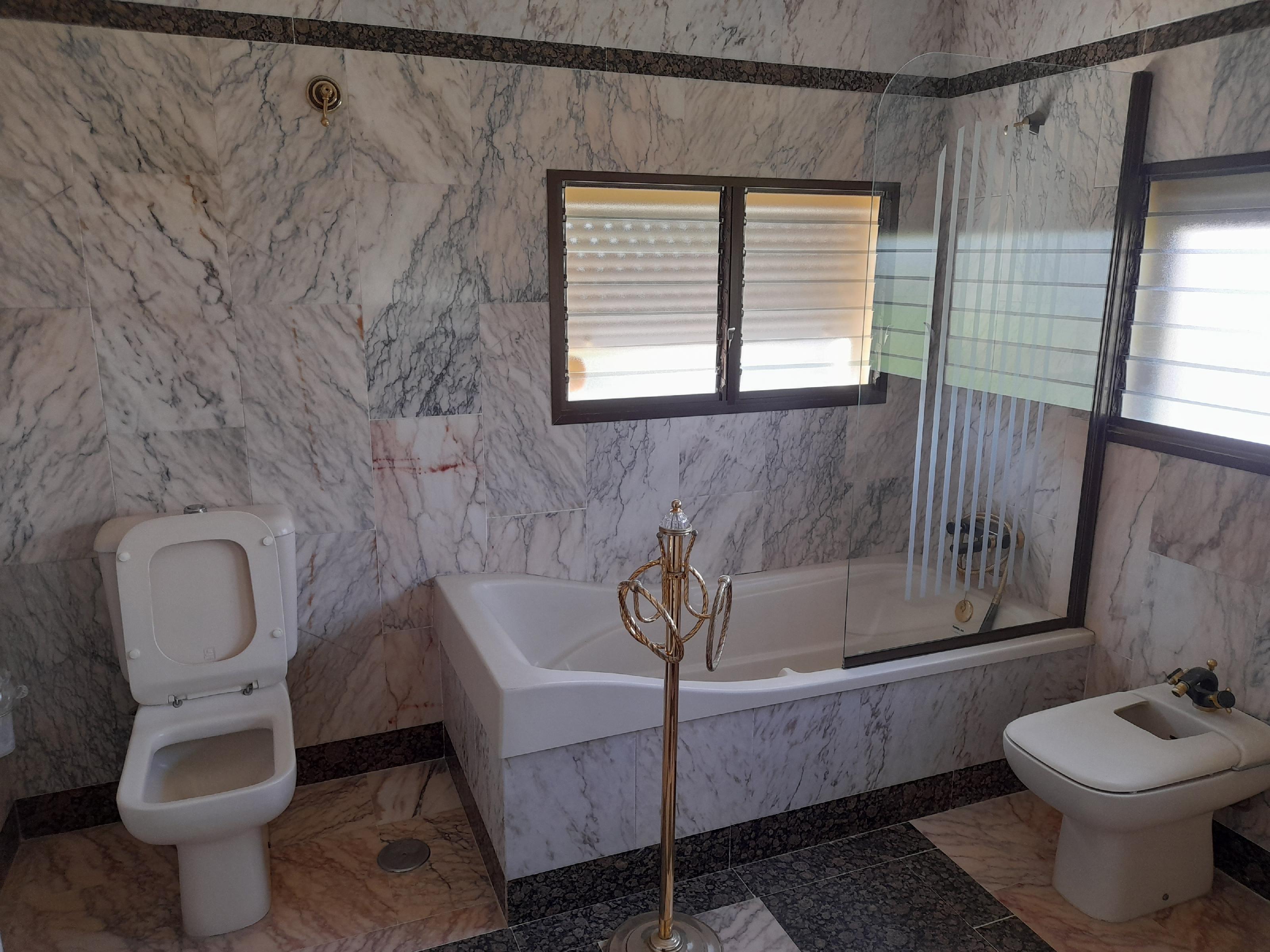 Imagen 13 Casa en venta en Jerez De La Frontera / A 120 metros del parque de los villares