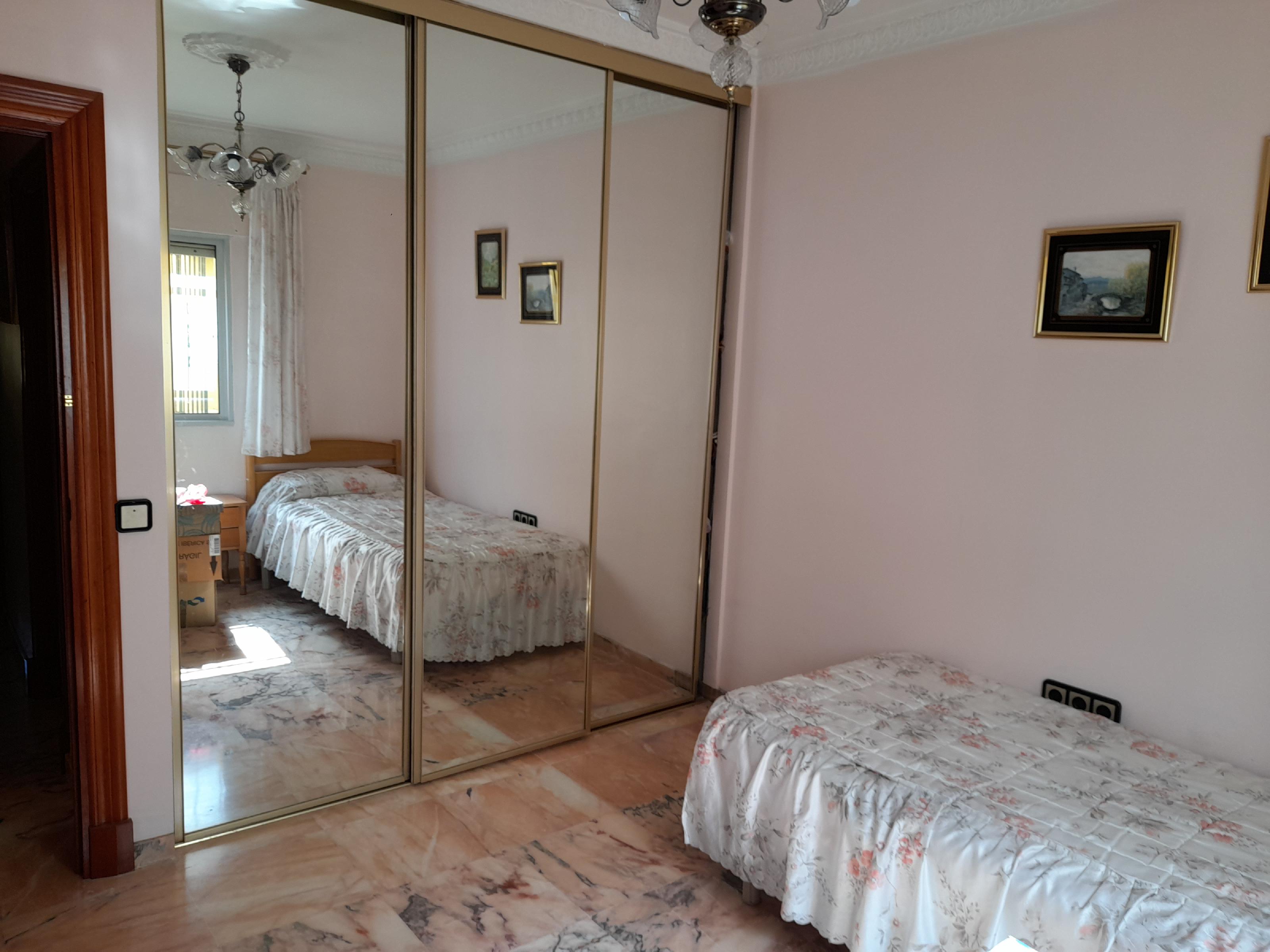 Imagen 10 Casa en venta en Jerez De La Frontera / A 120 metros del parque de los villares
