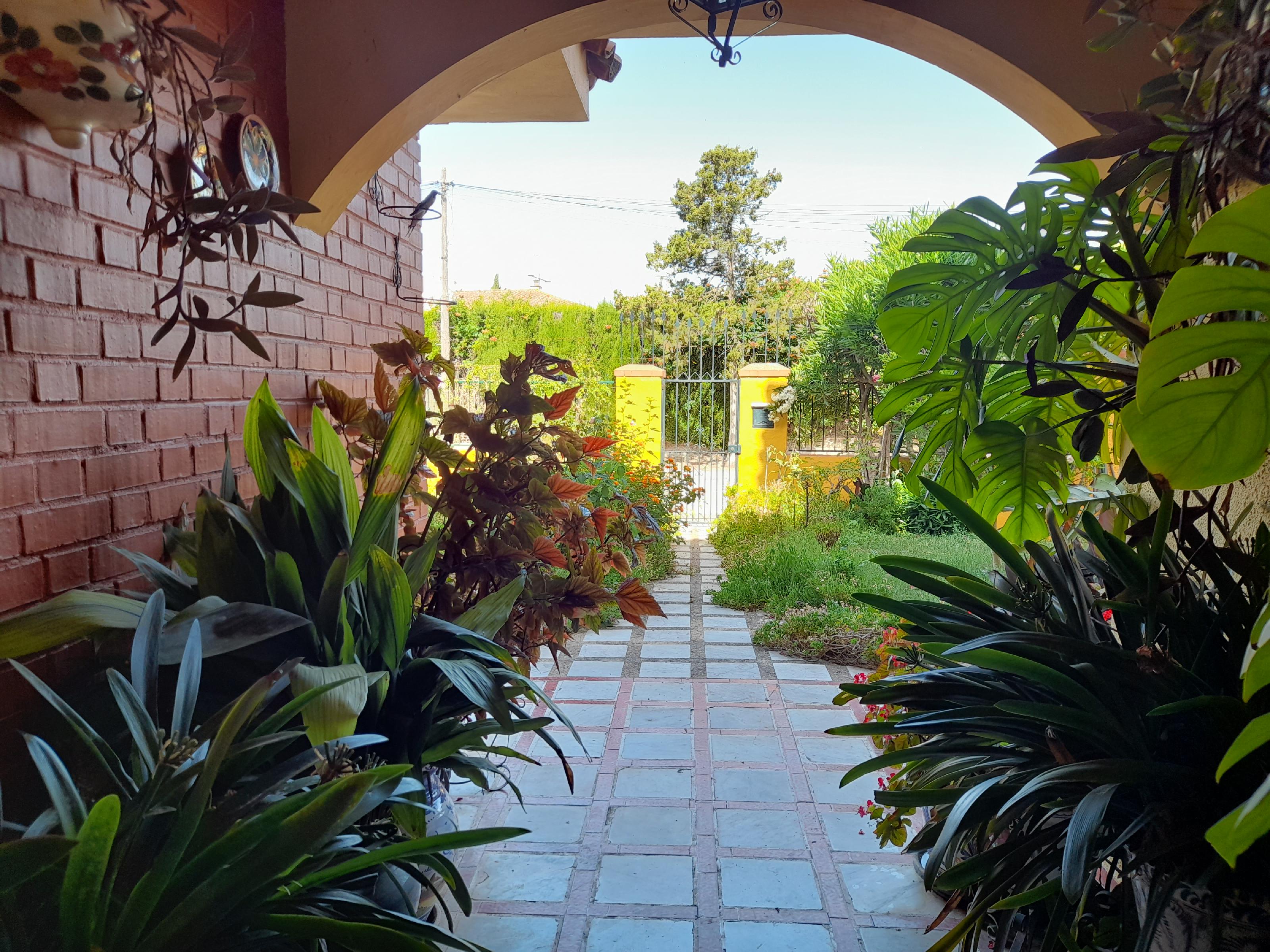 Imagen 1 Casa en venta en Jerez De La Frontera / A 120 metros del parque de los villares