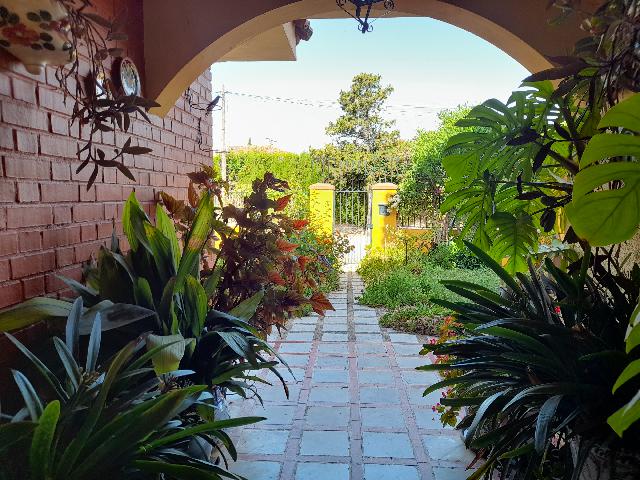 Imagen 1 Inmueble 303320 - Casa en venta en Jerez De La Frontera / A 120 metros del parque de los villares