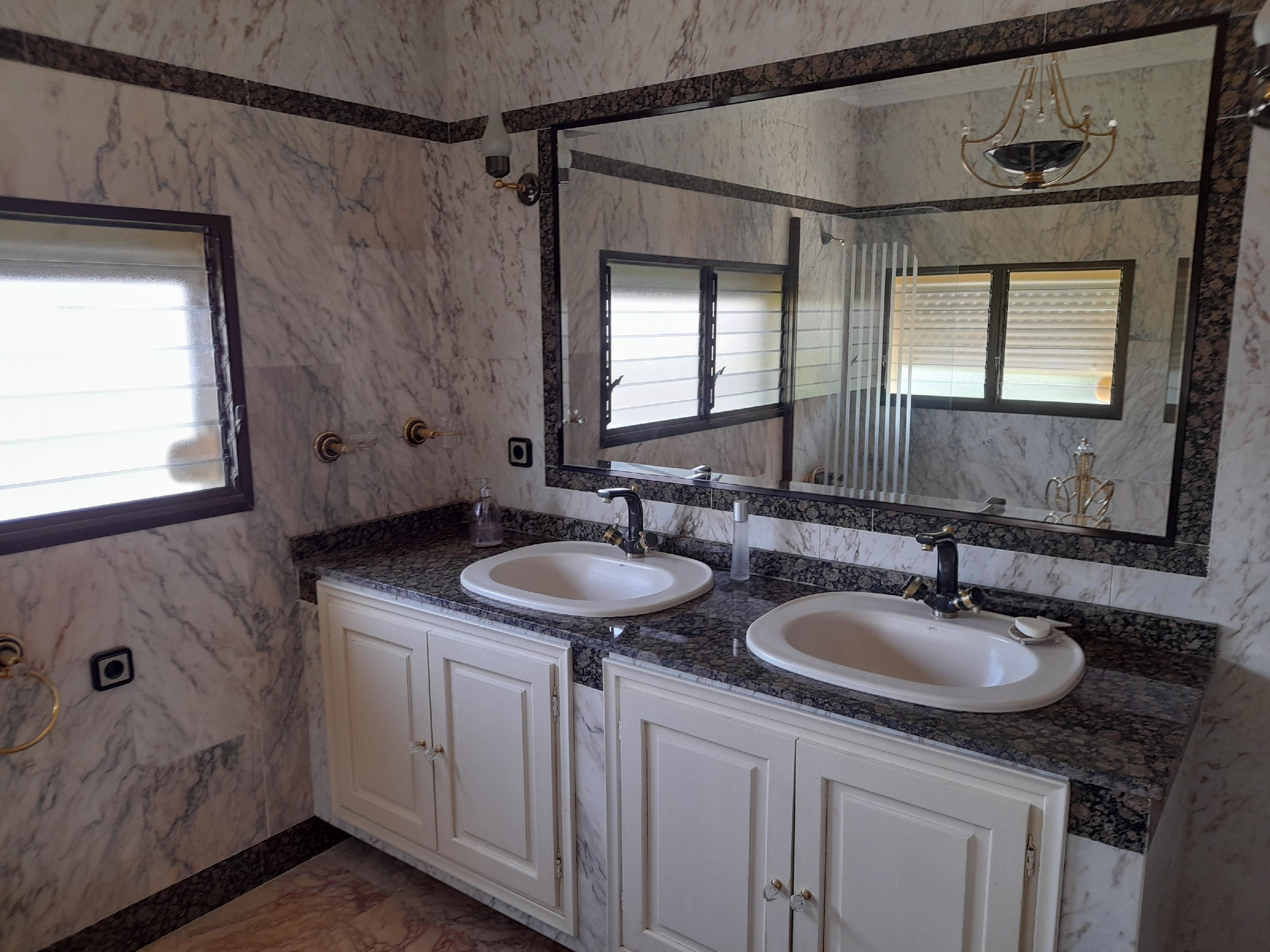 Imagen 14 Casa en venta en Jerez De La Frontera / A 120 metros del parque de los villares