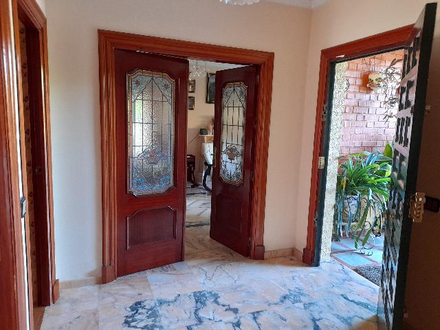 Imagen 3 Inmueble 303320 - Casa en venta en Jerez De La Frontera / A 120 metros del parque de los villares