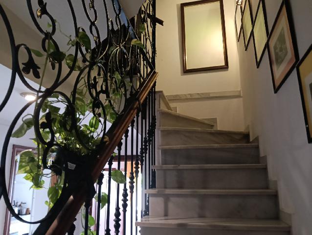 Imagen 2 Inmueble 303440 - Casa Adosada en venta en Jerez De La Frontera / A 100 metros de la Plaza del Mamelon