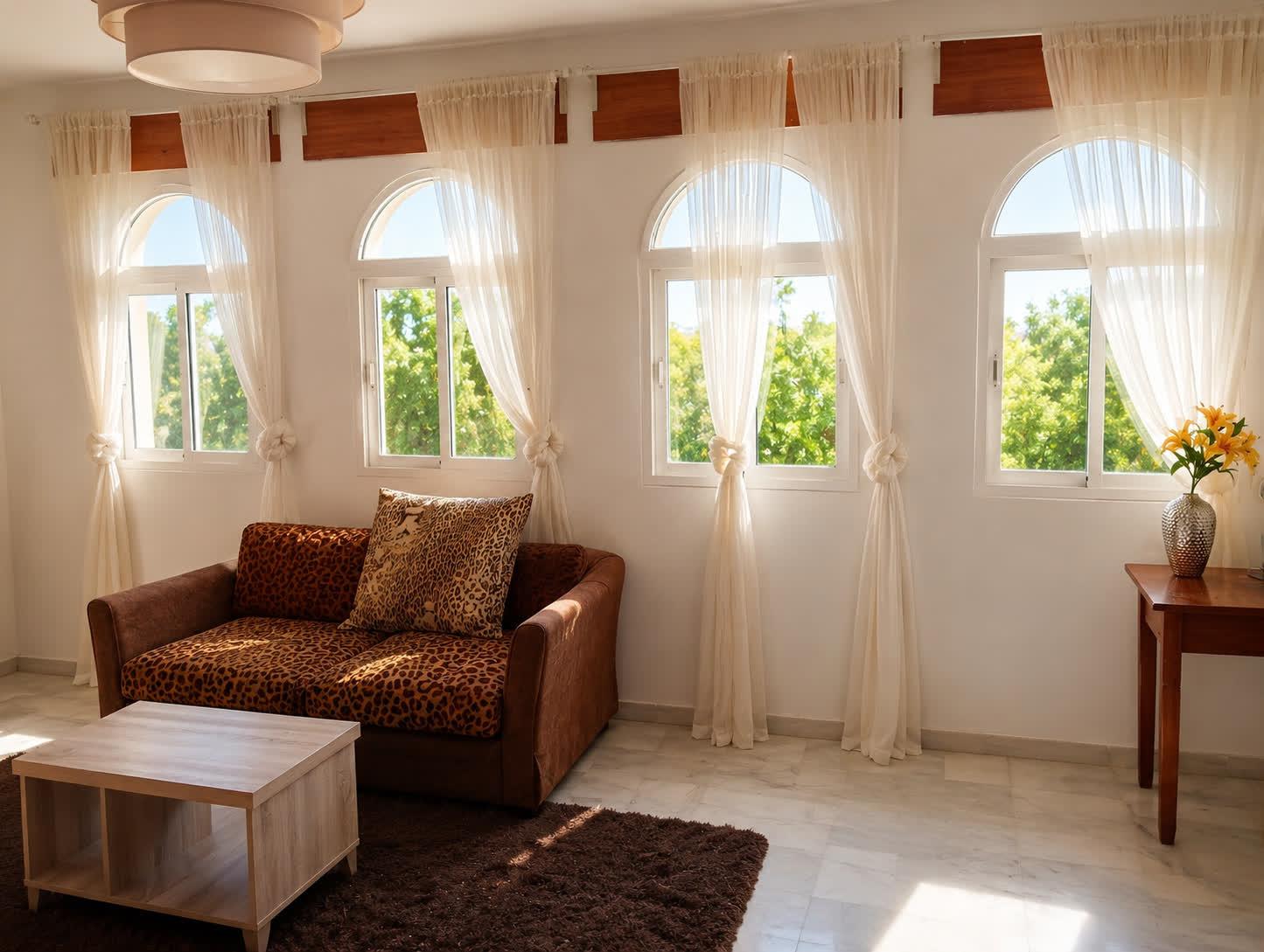 Imagen 1 Casa Adosada en venta en Jerez De La Frontera / A 100 metros de la Plaza del Mamelon