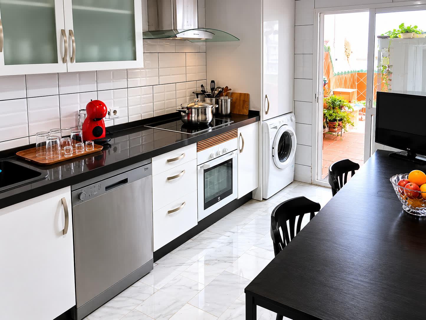 Imagen 4 Casa Adosada en venta en Jerez De La Frontera / A 100 metros de la Plaza del Mamelon