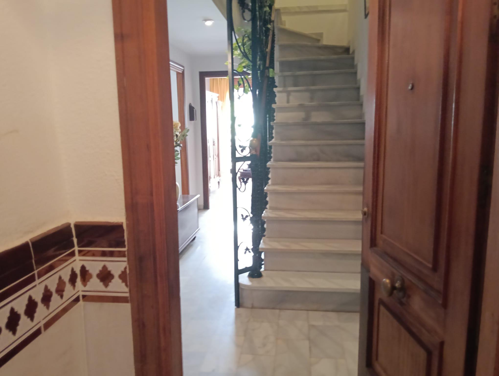 Imagen 25 Casa Adosada en venta en Jerez De La Frontera / A 100 metros de la Plaza del Mamelon