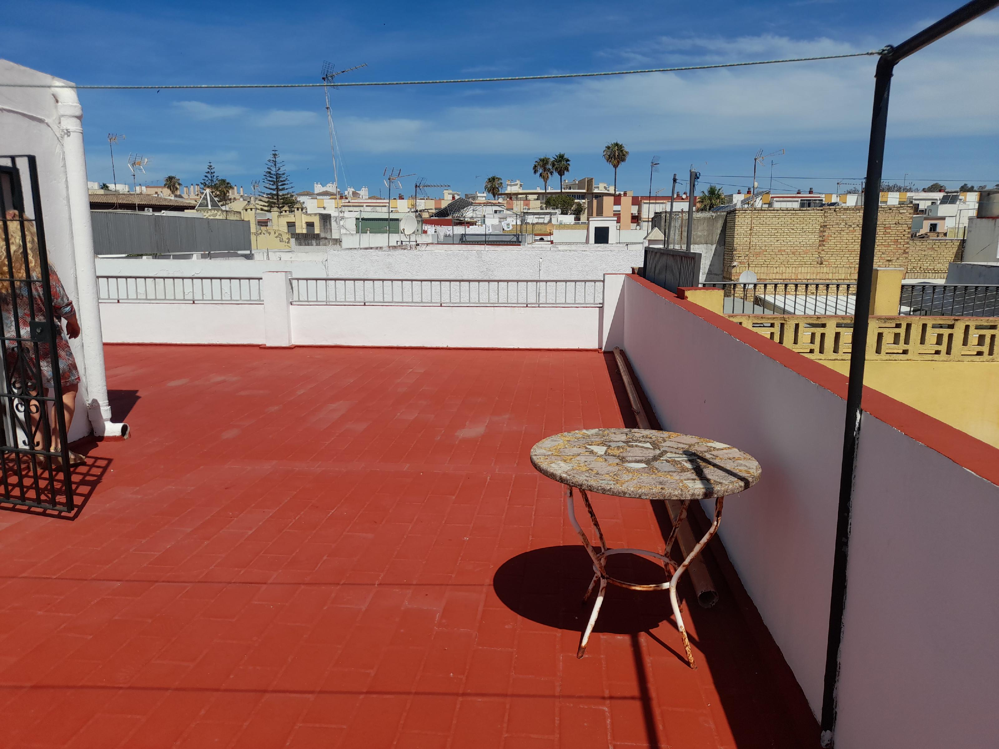 Imagen 17 Casa Adosada en venta en Puerto De Santa María El / A 400 metros de la plaza de toros y ...