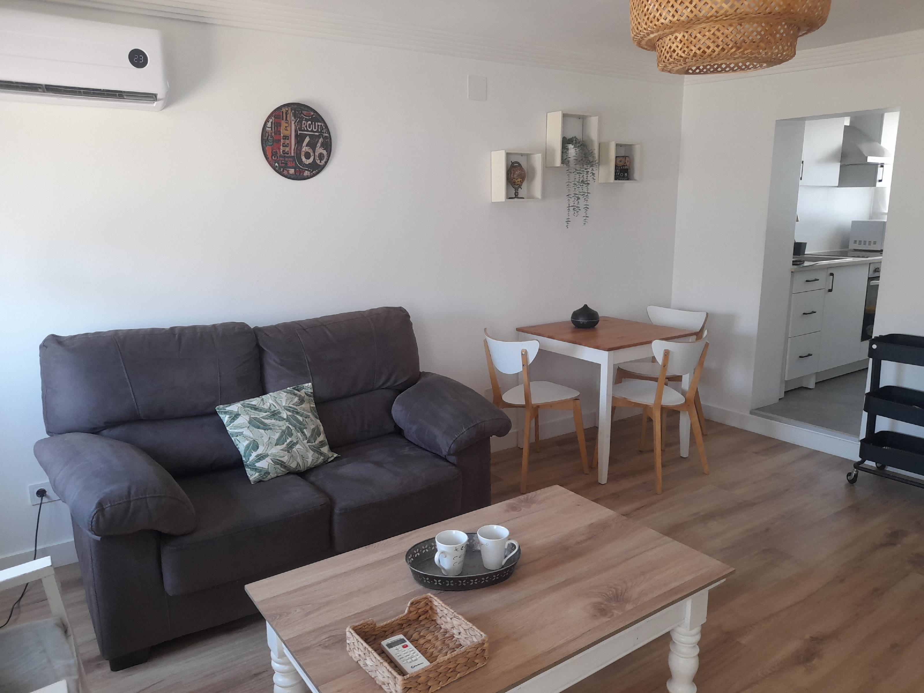 Imagen 3 Apartamento en venta en Jerez De La Frontera / A 300 metros del Hospital Universitario de ...