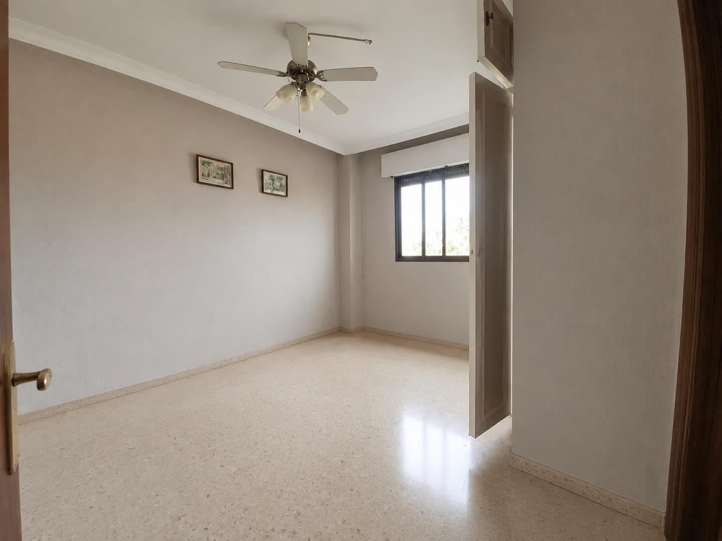 Imagen 9 Piso en venta en Jerez De La Frontera / Cerca del Centro Comercial la Asunción.