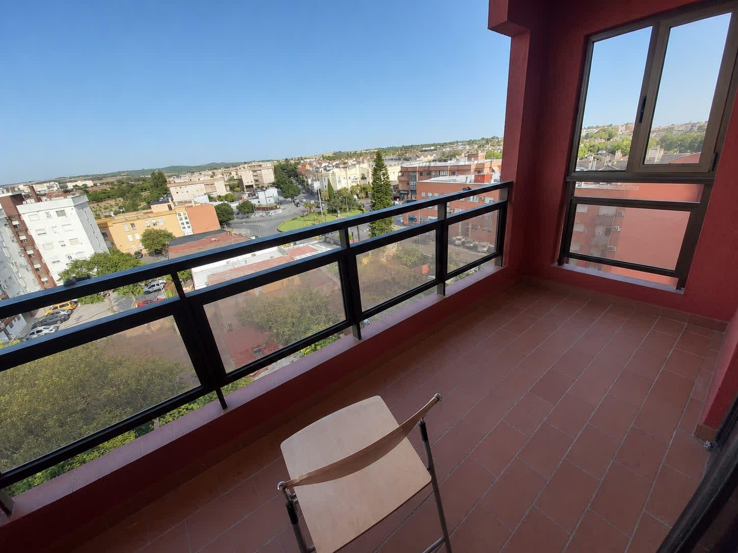 Imagen 6 Piso en venta en Jerez De La Frontera / Cerca del Centro Comercial la Asunción.