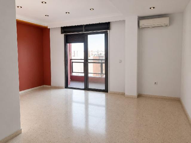 Imagen 5 Inmueble 303790 - Piso en venta en Jerez De La Frontera / Cerca del Centro Comercial la Asunción.