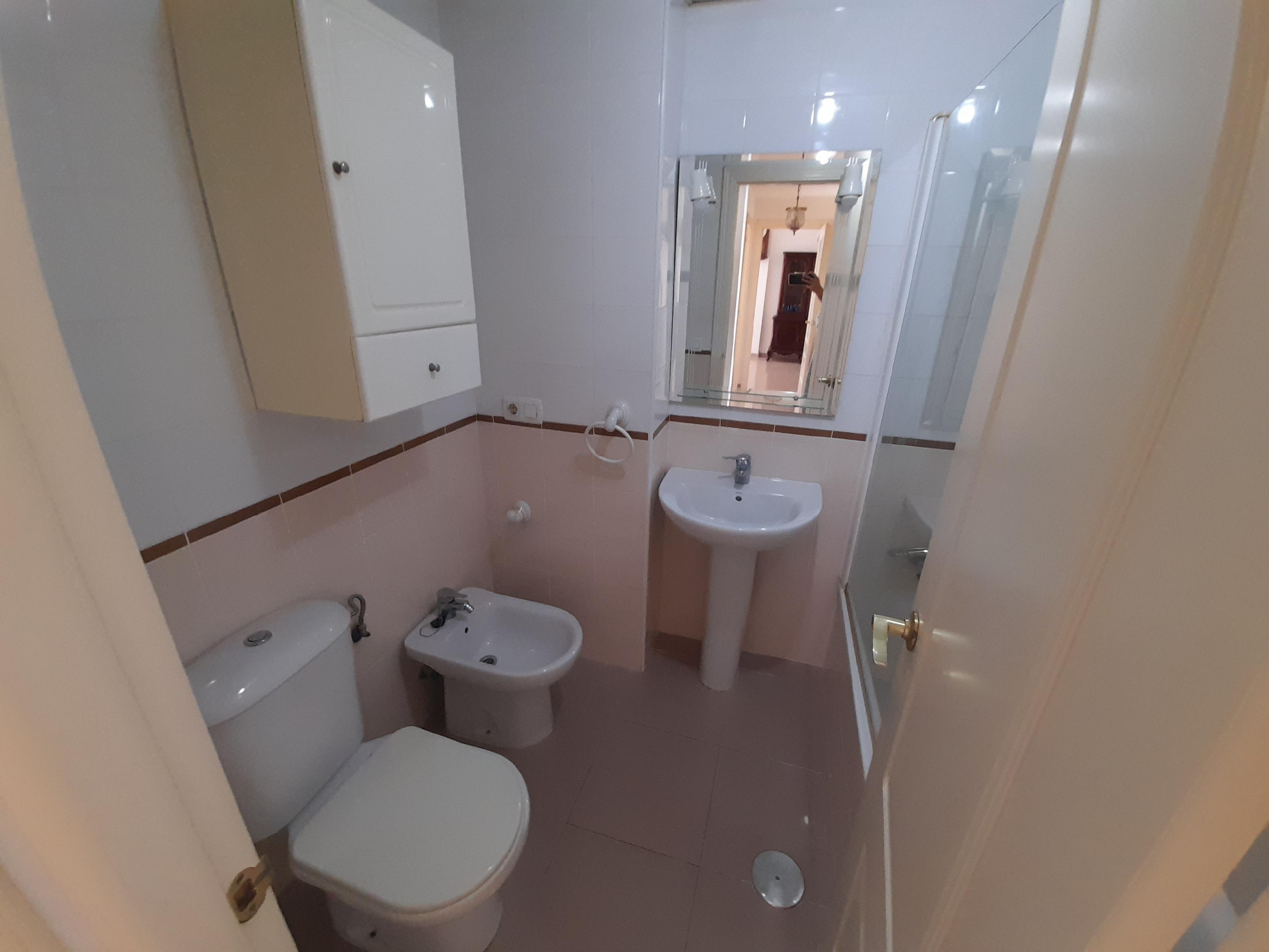 Imagen 19 Apartamento en venta en Jerez De La Frontera / A 200 metros de la Plaza de Toros de Jerez ...