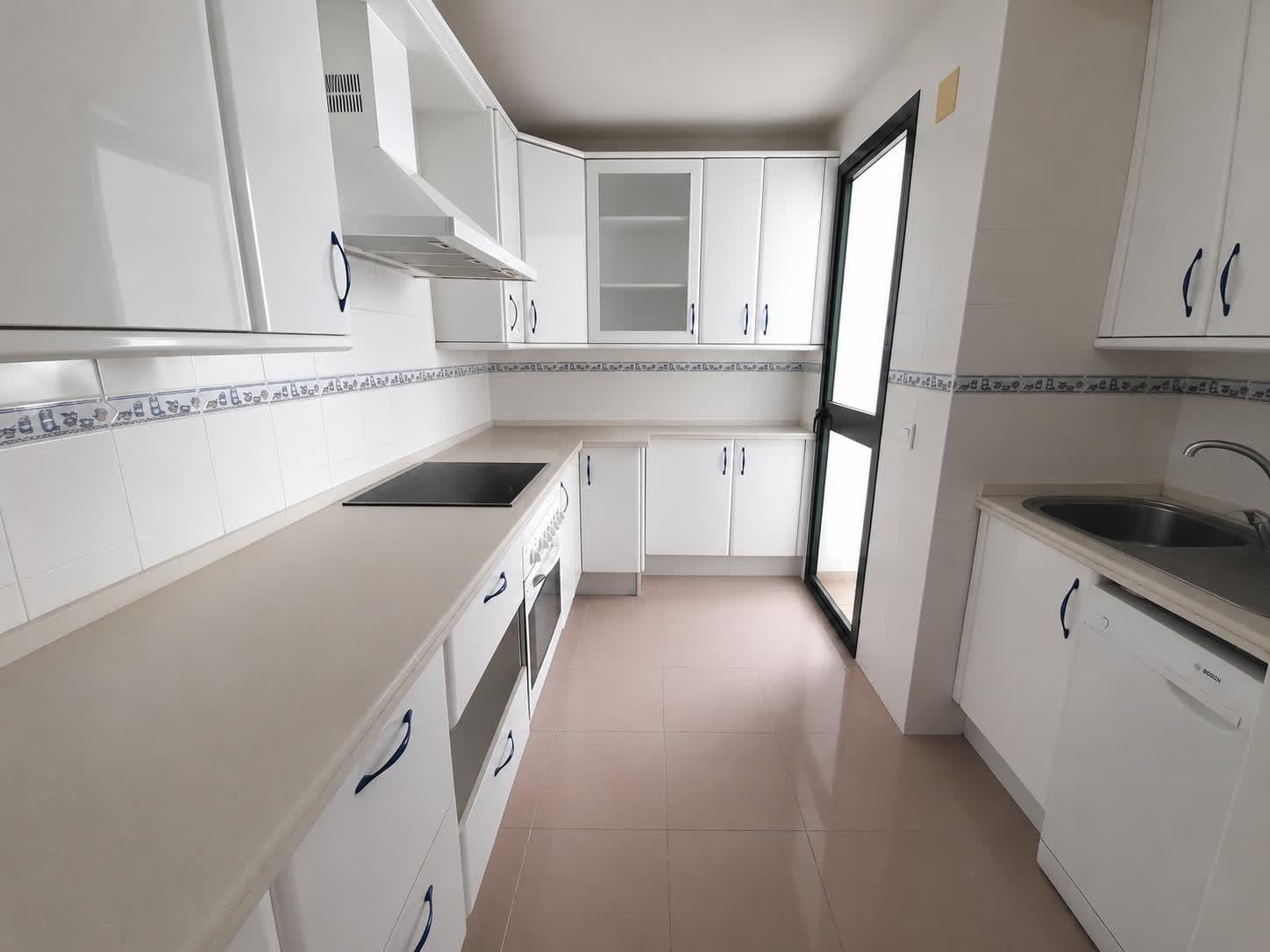 Imagen 5 Apartamento en venta en Jerez De La Frontera / A 200 metros de la Plaza de Toros de Jerez ...