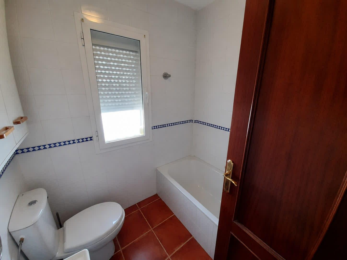 Imagen 13 Casa Pareada en venta en Sanlúcar De Barrameda / A 1 km de la playa Bajo de Guia