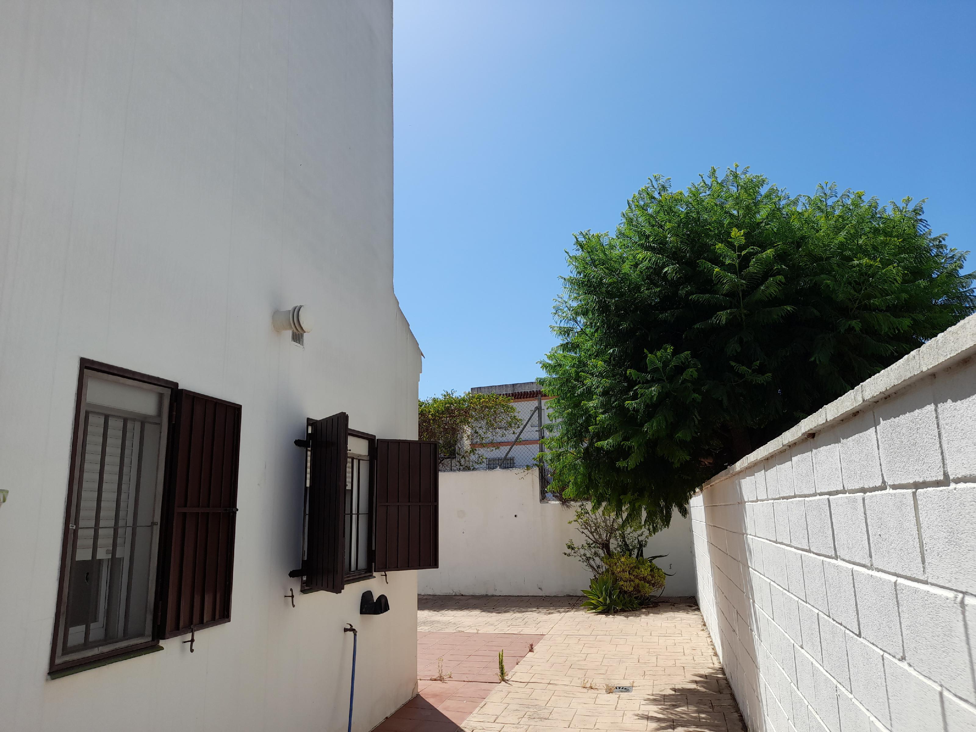 Imagen 22 Casa Pareada en venta en Sanlúcar De Barrameda / A 1 km de la playa Bajo de Guia