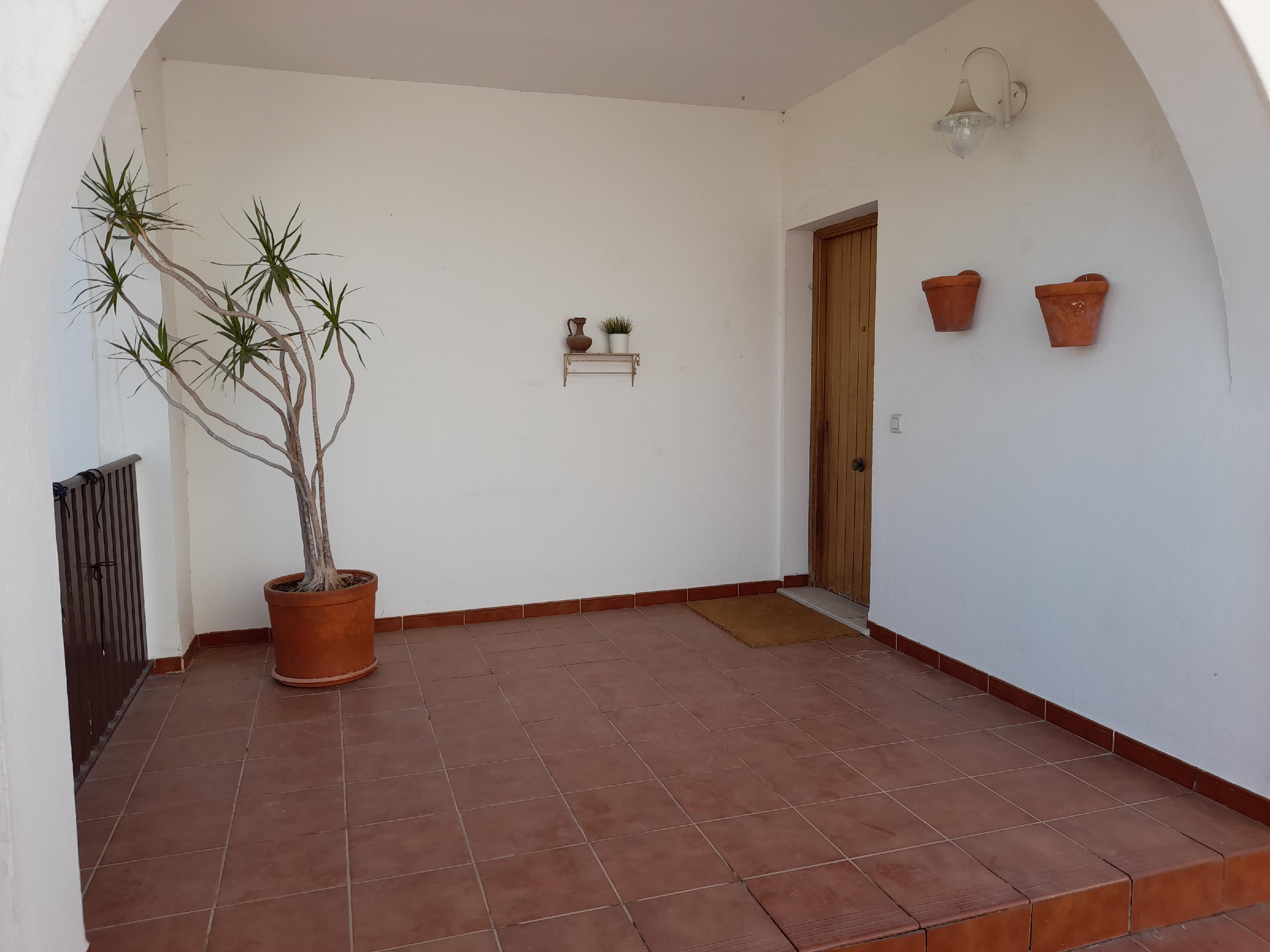 Imagen 1 Casa Pareada en venta en Sanlúcar De Barrameda / A 1 km de la playa Bajo de Guia
