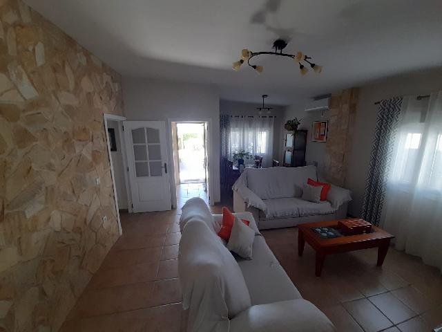 Imagen 4 Inmueble 304423 - Casa en venta en Medina-sidonia / A 1km de la Estacion Repsol de la salida 10 de Jerez. 